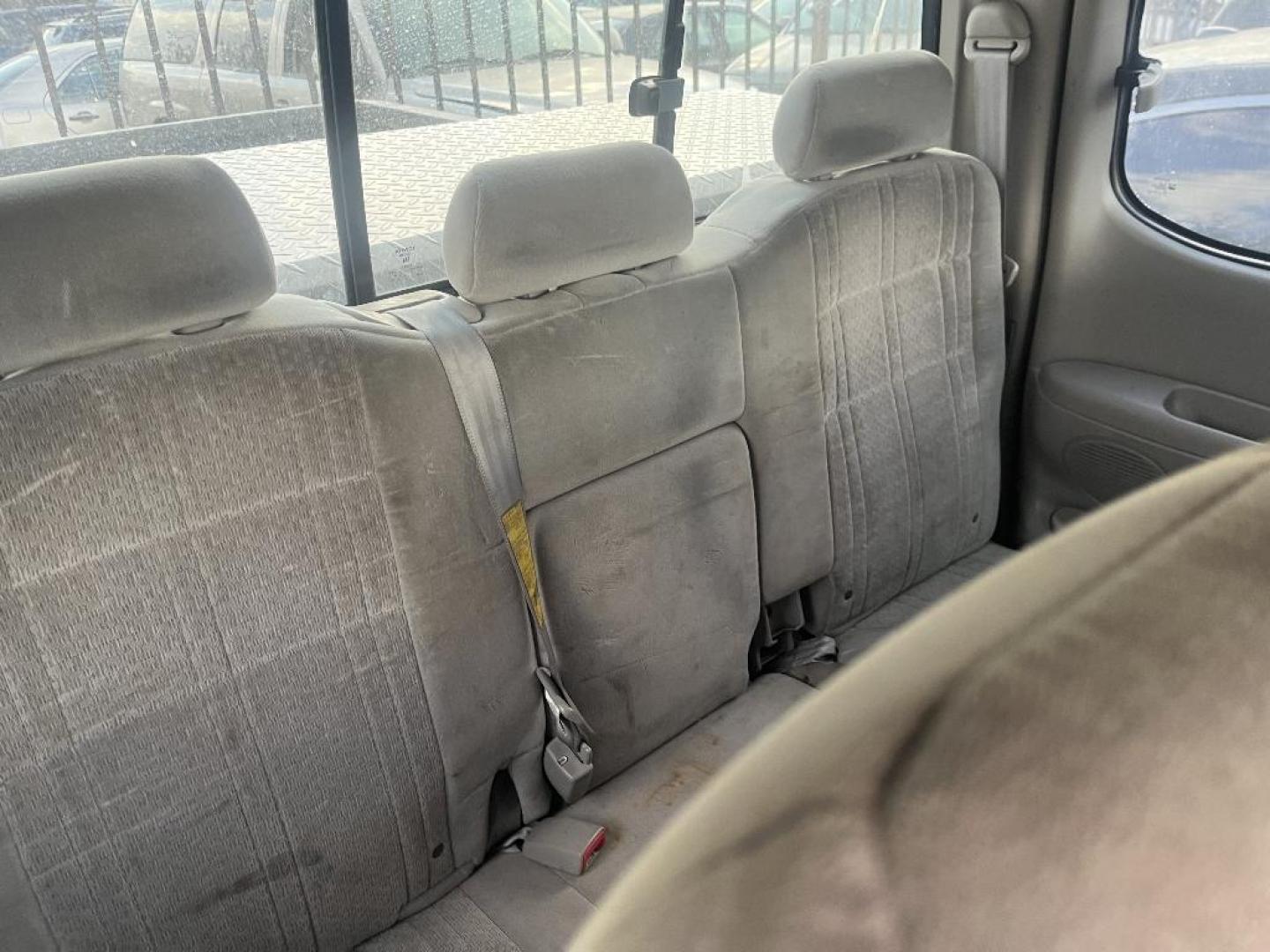 2005 BLUE TOYOTA TUNDRA SR5 Access Cab 2WD (5TBRU34165S) with an 4.0L V6 DOHC 24V engine, AUTOMATIC transmission, located at 2303 West Mt. Houston, Houston, 77038, (281) 507-3956, 29.771597, -95.339569 - Photo#3