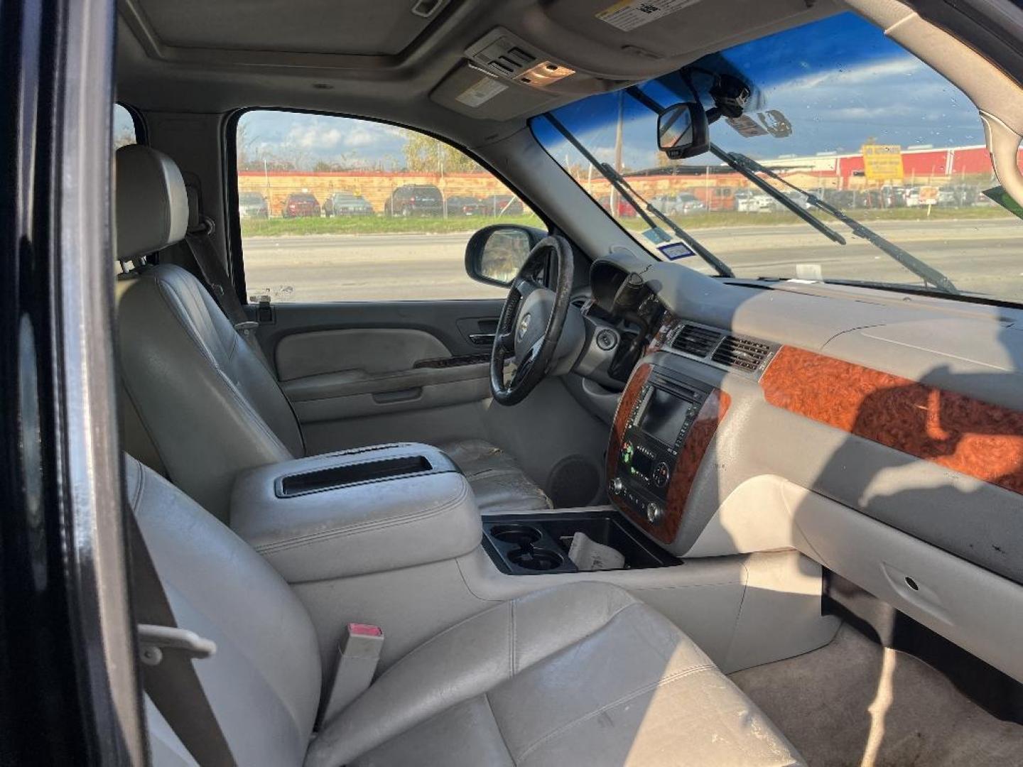 2007 BLACK CHEVROLET TAHOE LTZ 2WD (1GNFC13J37R) with an 5.3L V8 OHV 16V engine, AUTOMATIC transmission, located at 2303 West Mt. Houston, Houston, 77038, (281) 507-3956, 29.771597, -95.339569 - Photo#2