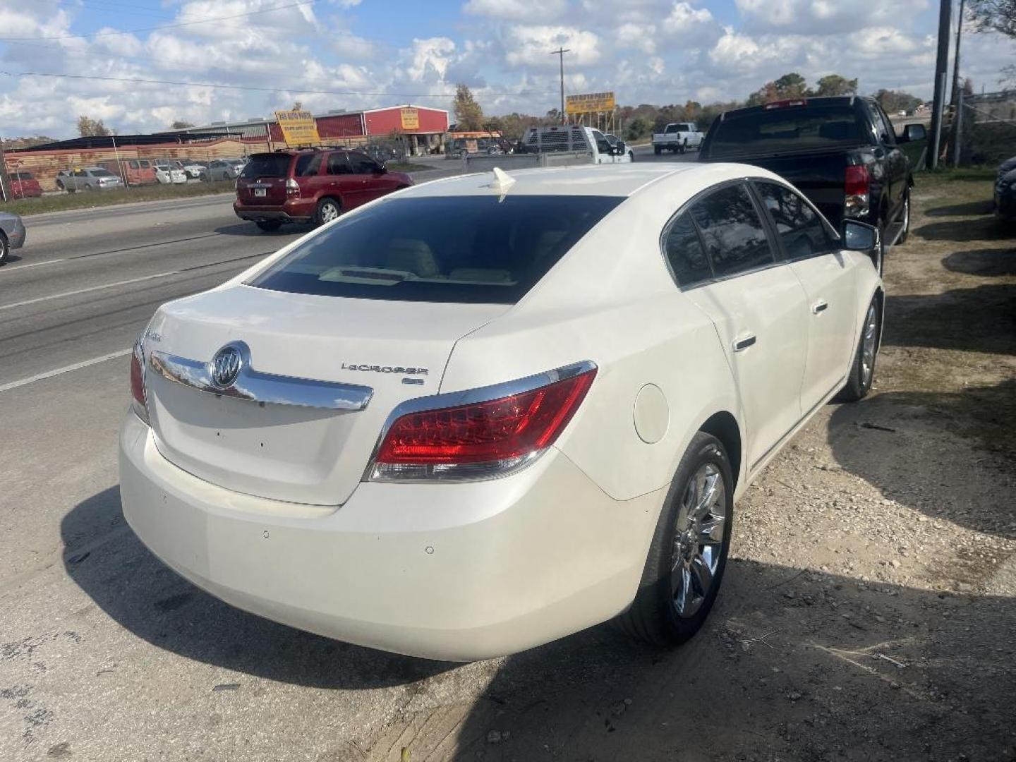 2010 WHITE BUICK LACROSSE CXL FWD (1G4GC5EG8AF) with an 3.0L V6 DOHC 24V engine, AUTOMATIC transmission, located at 2303 West Mt. Houston, Houston, 77038, (281) 507-3956, 29.771597, -95.339569 - Photo#1