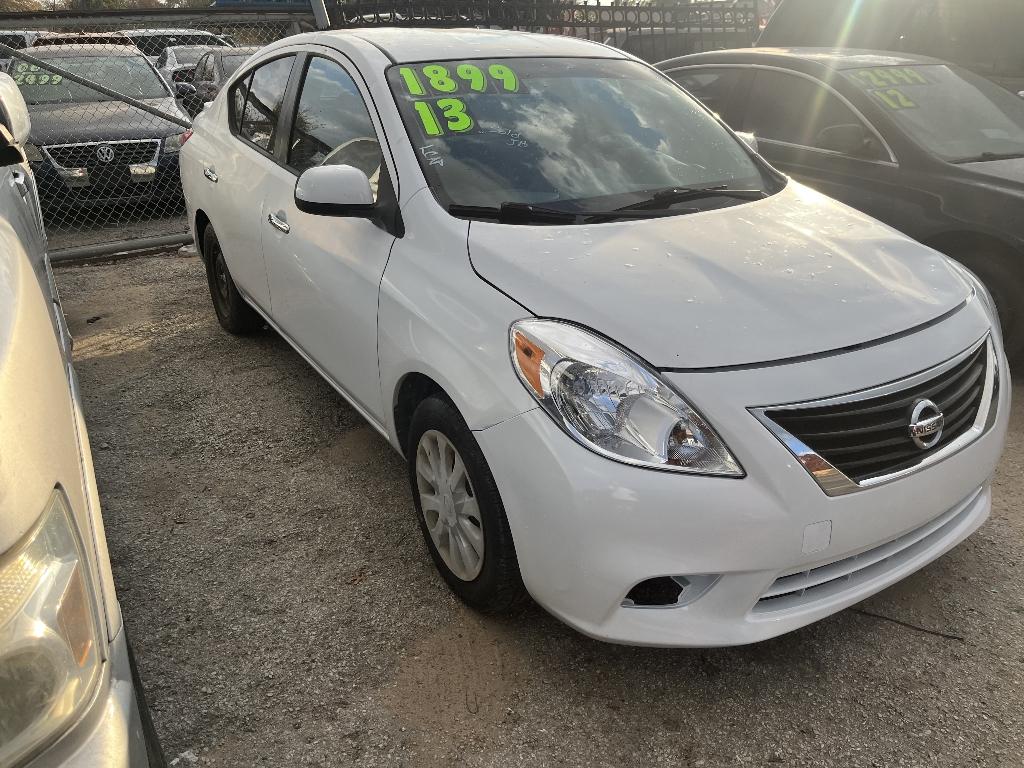 photo of 2013 NISSAN VERSA 1.6 S 5M