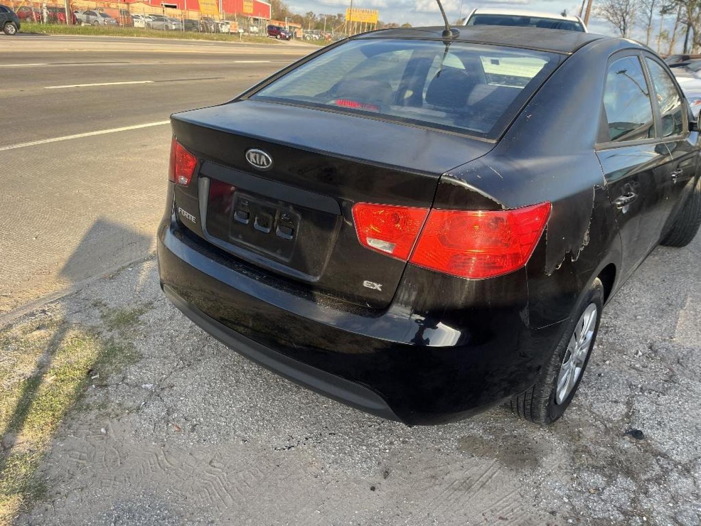 2012 KIA FORTE EX (KNAFU4A2XC5) with an 2.0L L4 DOHC 16V engine, AUTOMATIC transmission, located at 2303 West Mt. Houston, Houston, 77038, (281) 507-3956, 29.771597, -95.339569 - Photo#1