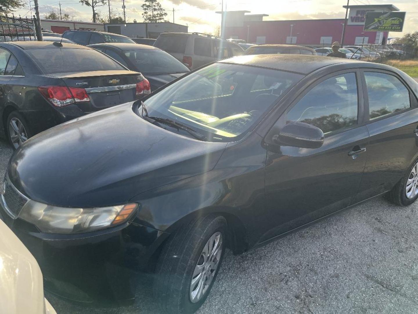2012 KIA FORTE EX (KNAFU4A2XC5) with an 2.0L L4 DOHC 16V engine, AUTOMATIC transmission, located at 2303 West Mt. Houston, Houston, 77038, (281) 507-3956, 29.771597, -95.339569 - Photo#2