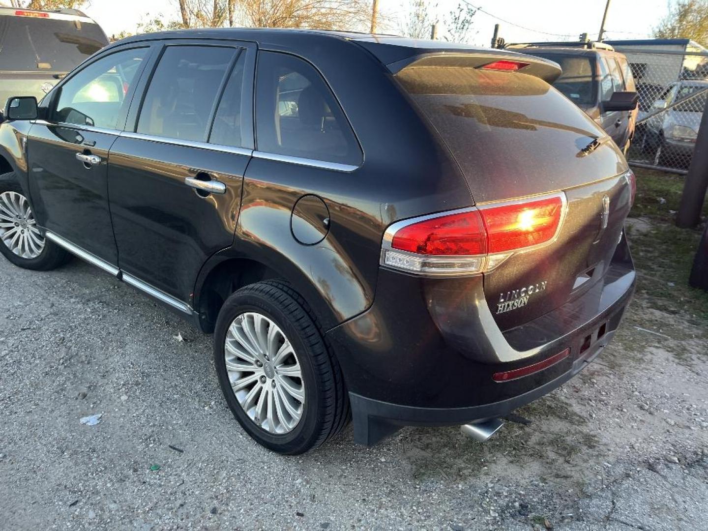 2013 BLACK LINCOLN MKX FWD (2LMDJ6JKXDB) with an 3.7L V6 DOHC 24V engine, AUTOMATIC transmission, located at 2303 West Mt. Houston, Houston, 77038, (281) 507-3956, 29.771597, -95.339569 - Photo#1
