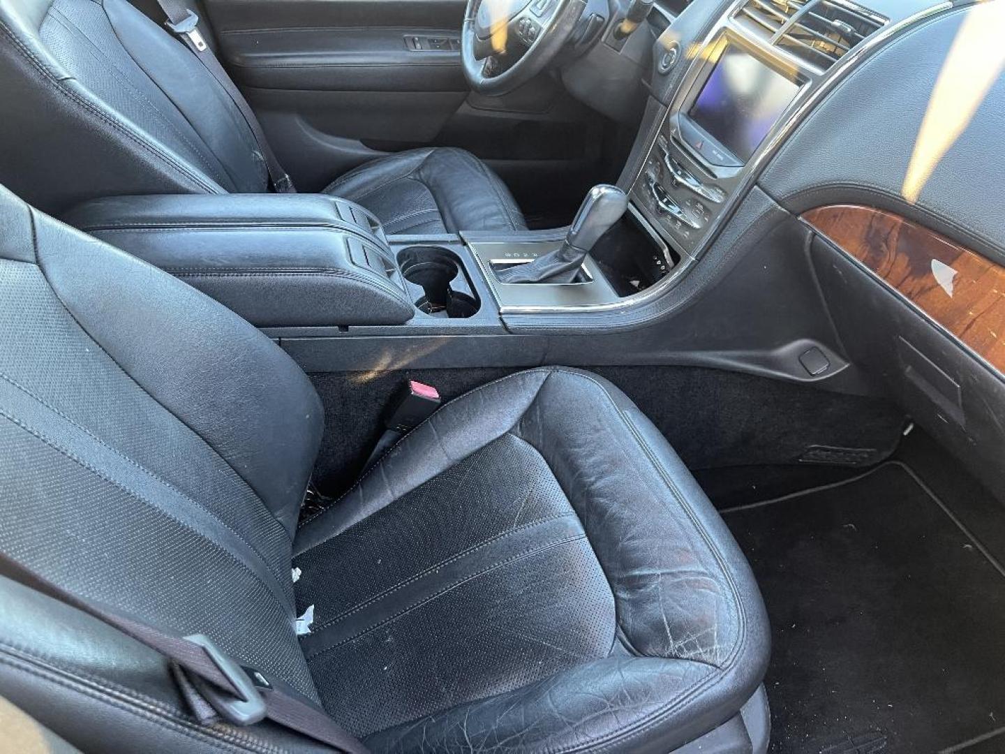 2013 BLACK LINCOLN MKX FWD (2LMDJ6JKXDB) with an 3.7L V6 DOHC 24V engine, AUTOMATIC transmission, located at 2303 West Mt. Houston, Houston, 77038, (281) 507-3956, 29.771597, -95.339569 - Photo#4