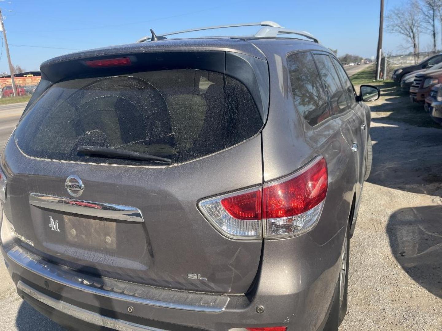 2014 BROWN NISSAN PATHFINDER S 2WD (5N1AR2MN5EC) with an 3.5L V6 DOHC 24V engine, AUTOMATIC transmission, located at 2303 West Mt. Houston, Houston, 77038, (281) 507-3956, 29.771597, -95.339569 - Photo#4
