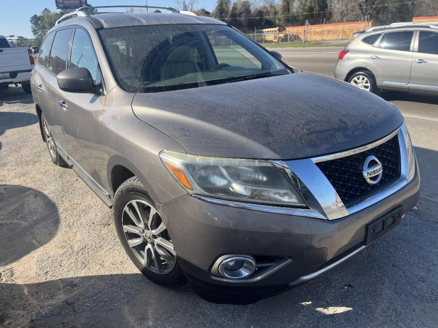 2014 BROWN NISSAN PATHFINDER S 2WD (5N1AR2MN5EC) with an 3.5L V6 DOHC 24V engine, AUTOMATIC transmission, located at 2303 West Mt. Houston, Houston, 77038, (281) 507-3956, 29.771597, -95.339569 - Photo#6