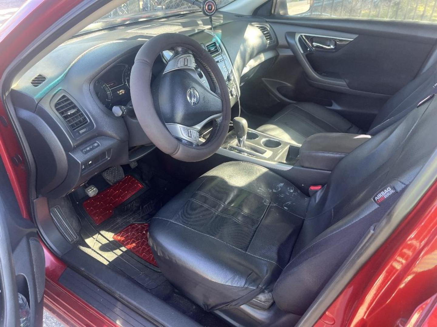 2014 RED NISSAN ALTIMA 2.5 SL (1N4AL3AP7EN) with an 2.5L L4 DOHC 16V engine, AUTOMATIC transmission, located at 2303 West Mt. Houston, Houston, 77038, (281) 507-3956, 29.771597, -95.339569 - Photo#3