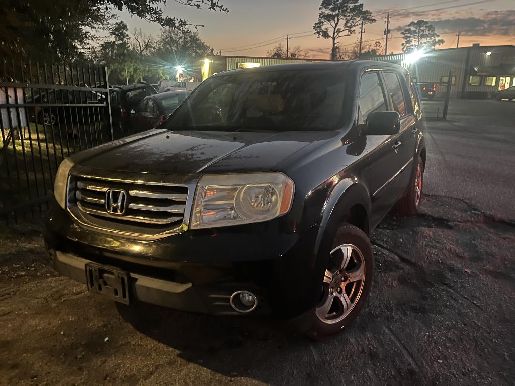 photo of 2015 HONDA PILOT SE 2WD