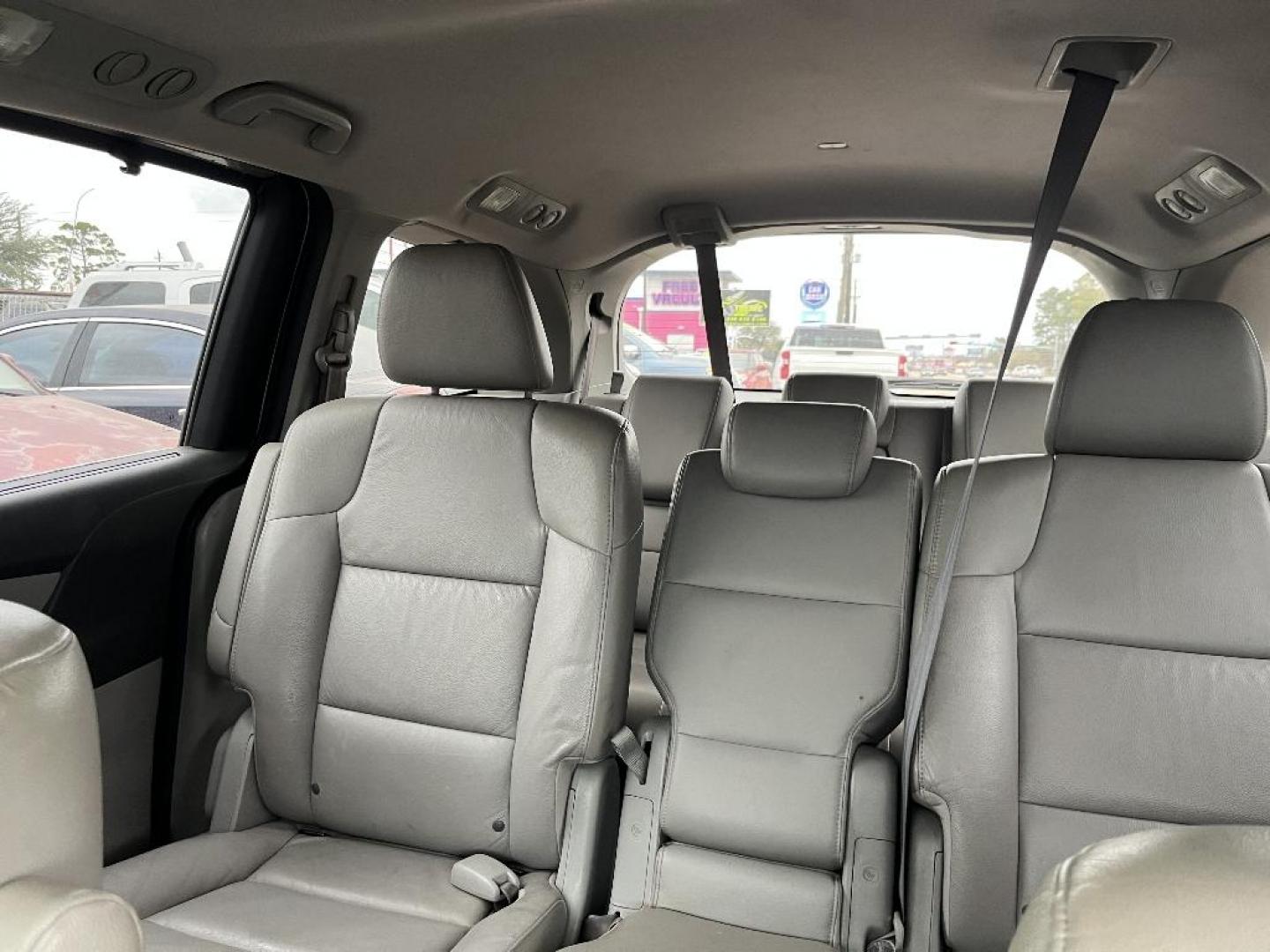 2012 GRAY HONDA ODYSSEY Touring (5FNRL5H98CB) with an 3.5L V6 SOHC 24V engine, AUTOMATIC transmission, located at 2303 West Mt. Houston, Houston, 77038, (281) 507-3956, 29.771597, -95.339569 - Photo#3