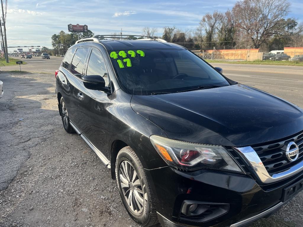 photo of 2017 NISSAN PATHFINDER Platinum 2WD