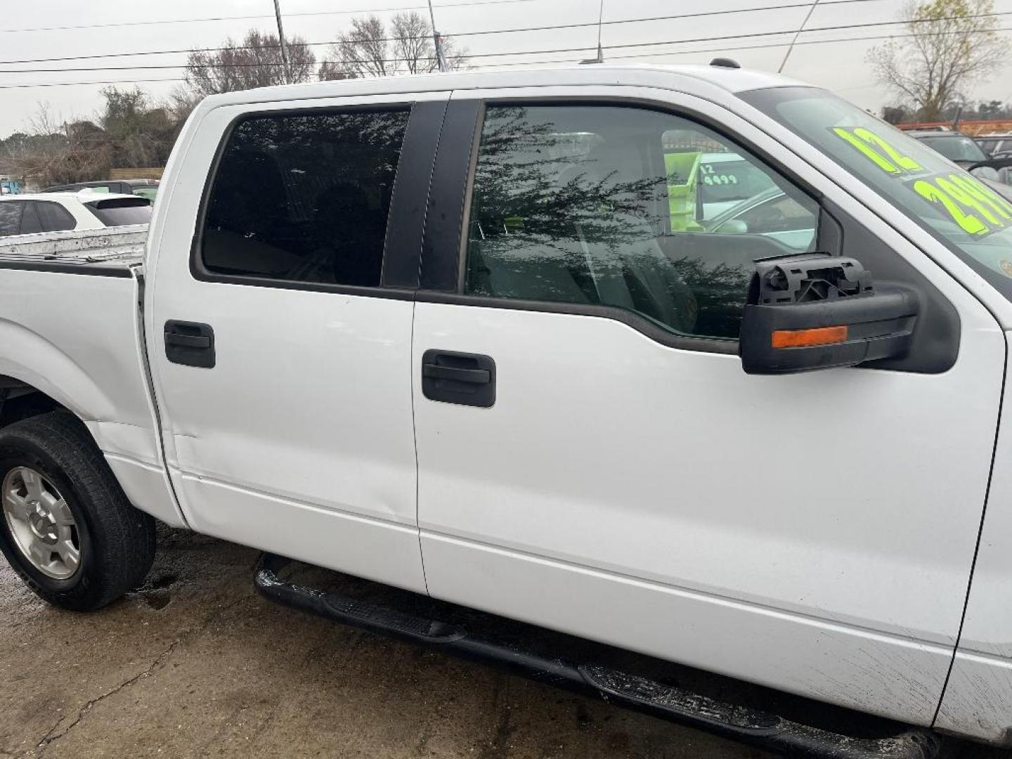 2012 WHITE FORD F-150 FX2 SuperCrew 5.5-ft. Bed 2WD (1FTFW1CF5CF) with an 5.0L V8 engine, AUTOMATIC transmission, located at 2303 West Mt. Houston, Houston, 77038, (281) 507-3956, 29.771597, -95.339569 - Photo#1