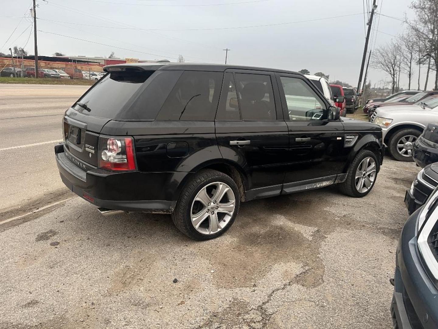 2010 BLACK LAND ROVER RANGE ROVER SPORT Supercharged (SALSH2E49AA) with an 4.2L V8 DOHC 32V SUPERCHARGED engine, AUTOMATIC transmission, located at 2303 West Mt. Houston, Houston, 77038, (281) 507-3956, 29.771597, -95.339569 - Photo#2