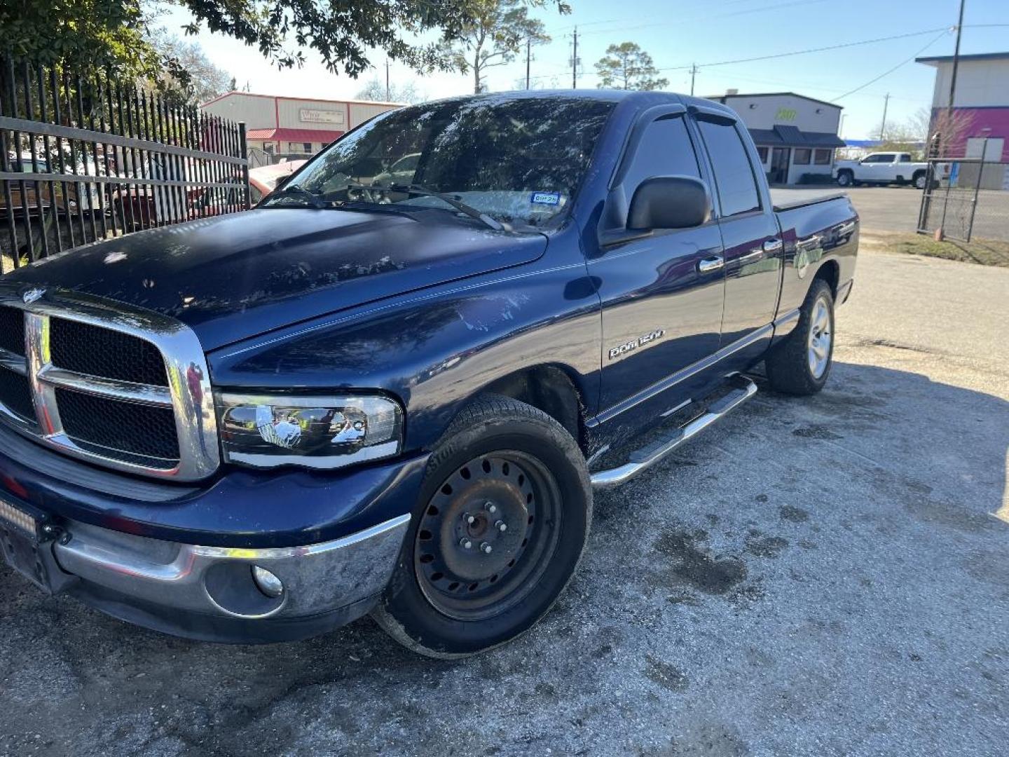2004 BLUE DODGE RAM 1500 ST Quad Cab 2WD (1D7HA18N74S) with an 4.7L V8 SOHC 16V engine, AUTOMATIC transmission, located at 2303 West Mt. Houston, Houston, 77038, (281) 507-3956, 29.771597, -95.339569 - Photo#0