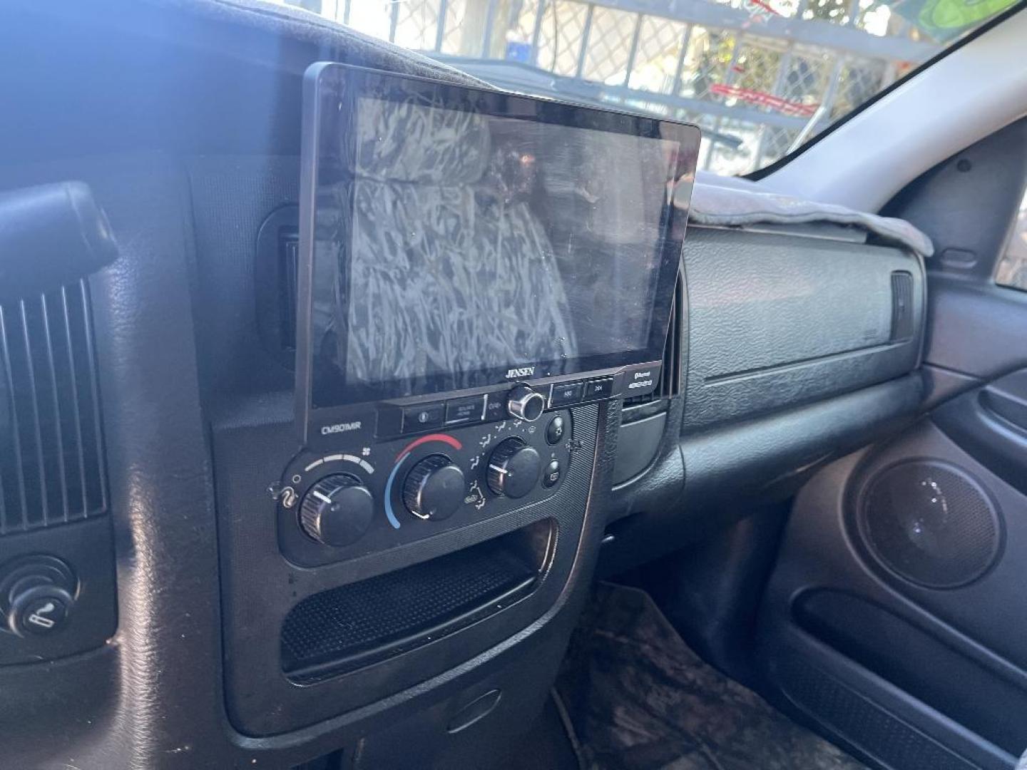 2004 BLUE DODGE RAM 1500 ST Quad Cab 2WD (1D7HA18N74S) with an 4.7L V8 SOHC 16V engine, AUTOMATIC transmission, located at 2303 West Mt. Houston, Houston, 77038, (281) 507-3956, 29.771597, -95.339569 - Photo#6