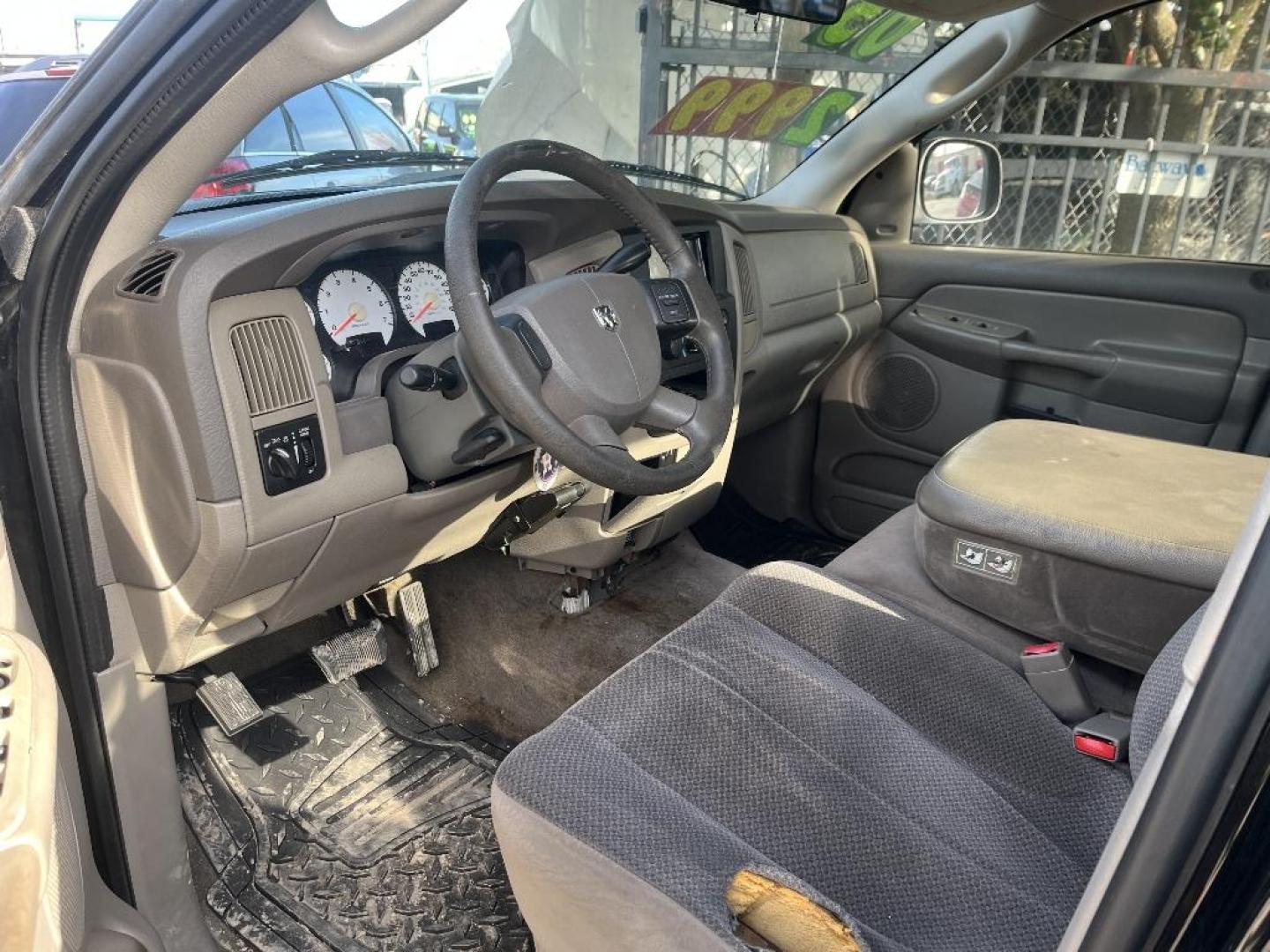 2005 BLUE DODGE RAM 1500 Laramie Quad Cab Long Bed 2WD (1D7HA18N95S) with an 4.7L V8 SOHC 16V engine, AUTOMATIC transmission, located at 2303 West Mt. Houston, Houston, 77038, (281) 507-3956, 29.771597, -95.339569 - Photo#2