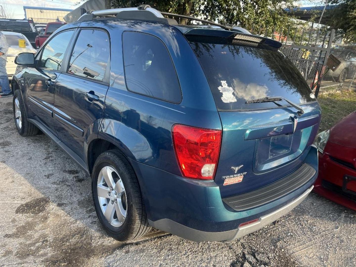 2006 GREEN PONTIAC TORRENT FWD (2CKDL63F366) with an 3.4L V6 OHV 12V engine, AUTOMATIC transmission, located at 2303 West Mt. Houston, Houston, 77038, (281) 507-3956, 29.771597, -95.339569 - Photo#4