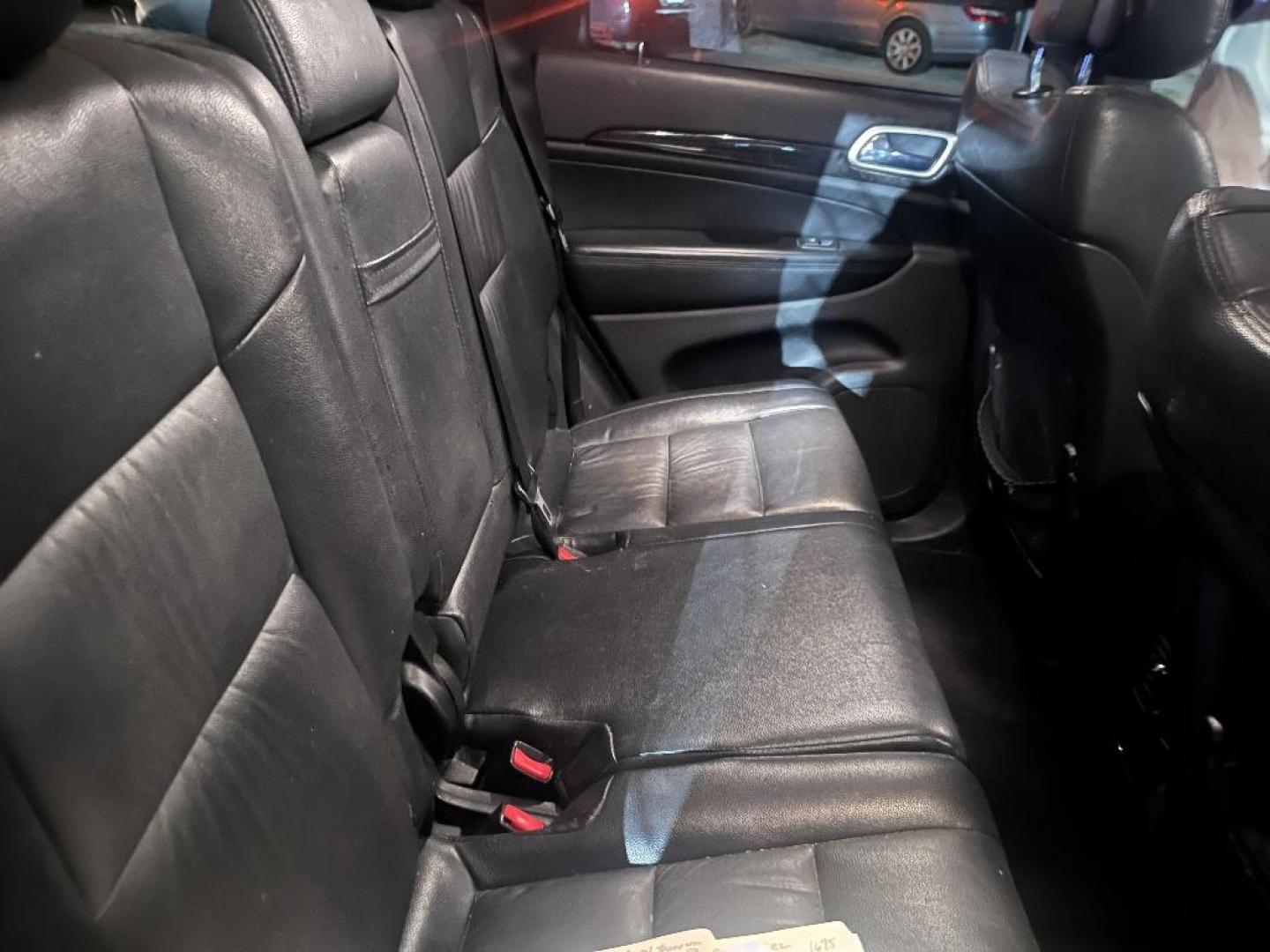 2011 BLUE JEEP GRAND CHEROKEE Laredo 4WD (1J4RR4GG2BC) with an 3.6L V6 DOHC 24V engine, AUTOMATIC transmission, located at 2303 West Mt. Houston, Houston, 77038, (281) 507-3956, 29.771597, -95.339569 - Photo#2