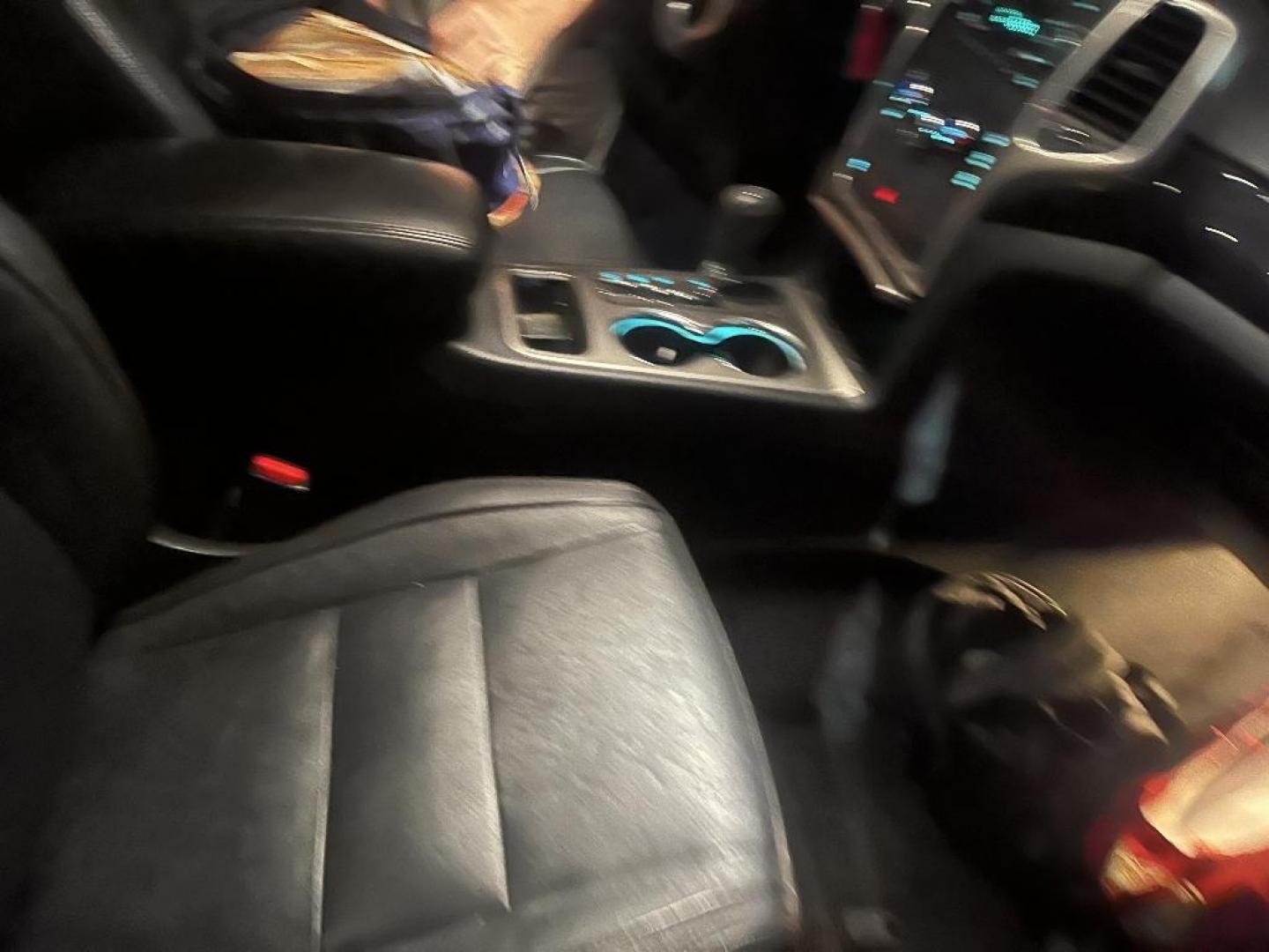 2011 BLUE JEEP GRAND CHEROKEE Laredo 4WD (1J4RR4GG2BC) with an 3.6L V6 DOHC 24V engine, AUTOMATIC transmission, located at 2303 West Mt. Houston, Houston, 77038, (281) 507-3956, 29.771597, -95.339569 - Photo#3