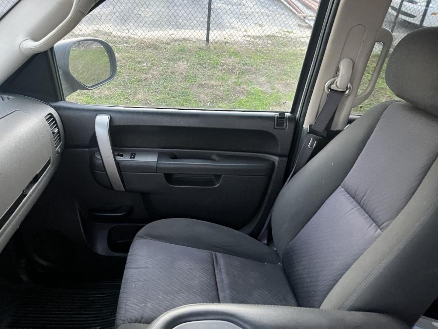 2010 BROWN CHEVROLET SILVERADO 1500 LS Crew Cab 2WD (3GCRCREA6AG) with an 4.8L V8 OHV 16V engine, AUTOMATIC transmission, located at 2303 West Mt. Houston, Houston, 77038, (281) 507-3956, 29.771597, -95.339569 - Photo#3
