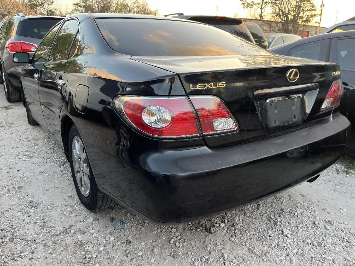 2002 BLACK LEXUS ES 300 Sedan (JTHBF30G820) with an 3.0L V6 DOHC 24V engine, AUTOMATIC transmission, located at 2303 West Mt. Houston, Houston, 77038, (281) 507-3956, 29.771597, -95.339569 - Photo#1