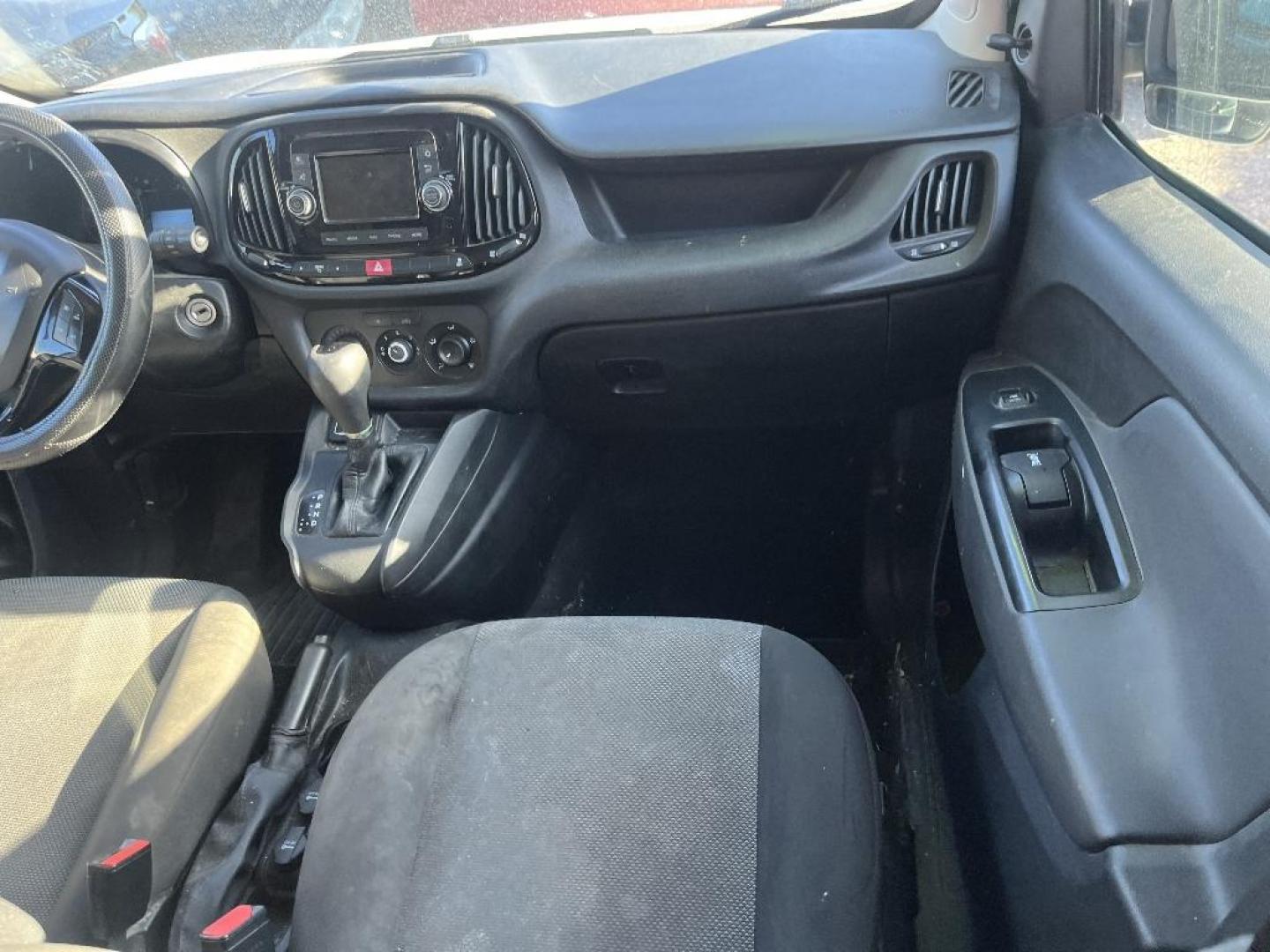 2018 WHITE RAM PROMASTER CITY Wagon (ZFBERFAB7J6) with an 2.4L L4 engine, AUTOMATIC transmission, located at 2303 West Mt. Houston, Houston, 77038, (281) 507-3956, 29.771597, -95.339569 - Photo#3