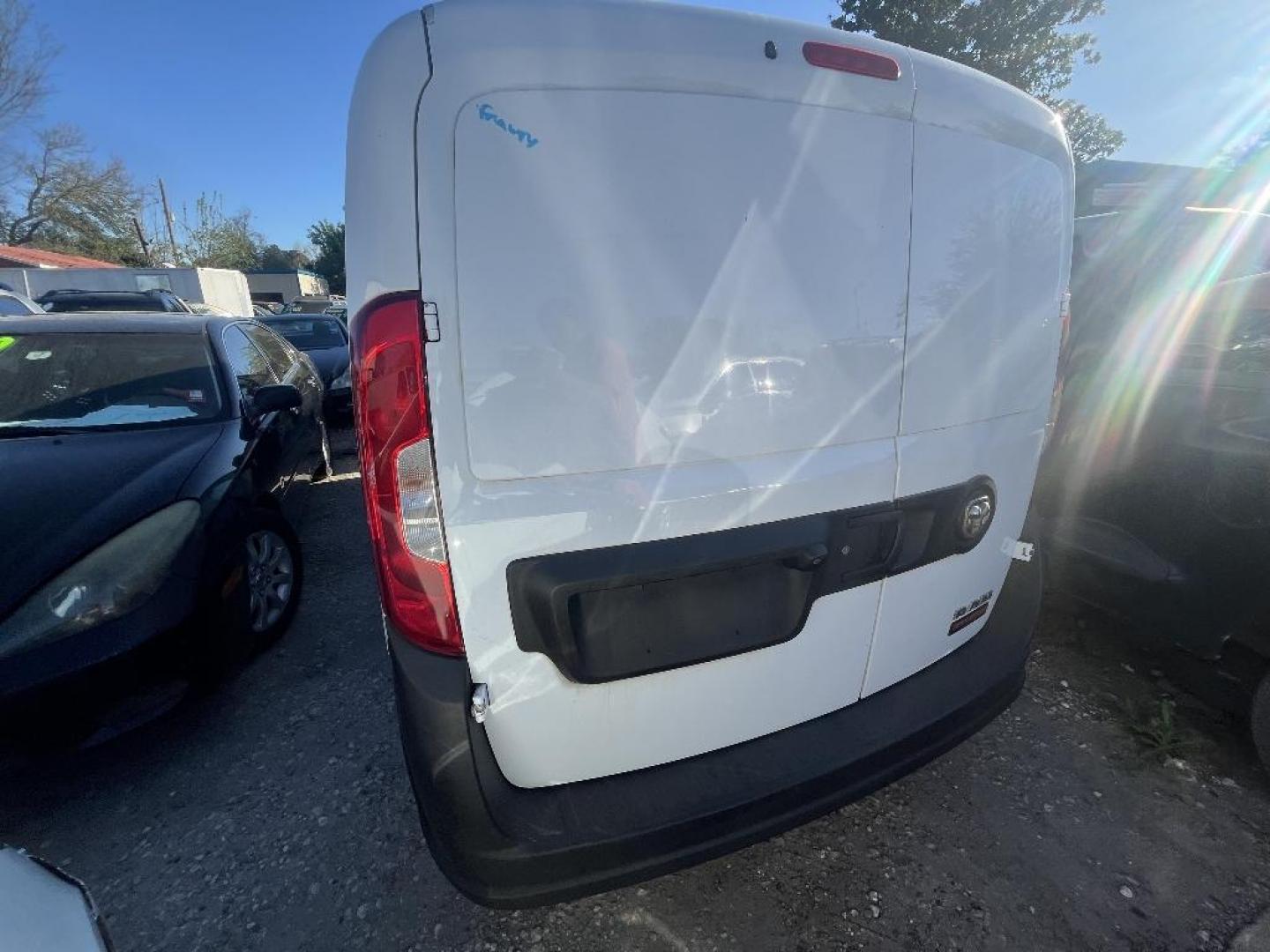 2018 WHITE RAM PROMASTER CITY Wagon (ZFBERFAB7J6) with an 2.4L L4 engine, AUTOMATIC transmission, located at 2303 West Mt. Houston, Houston, 77038, (281) 507-3956, 29.771597, -95.339569 - Photo#4