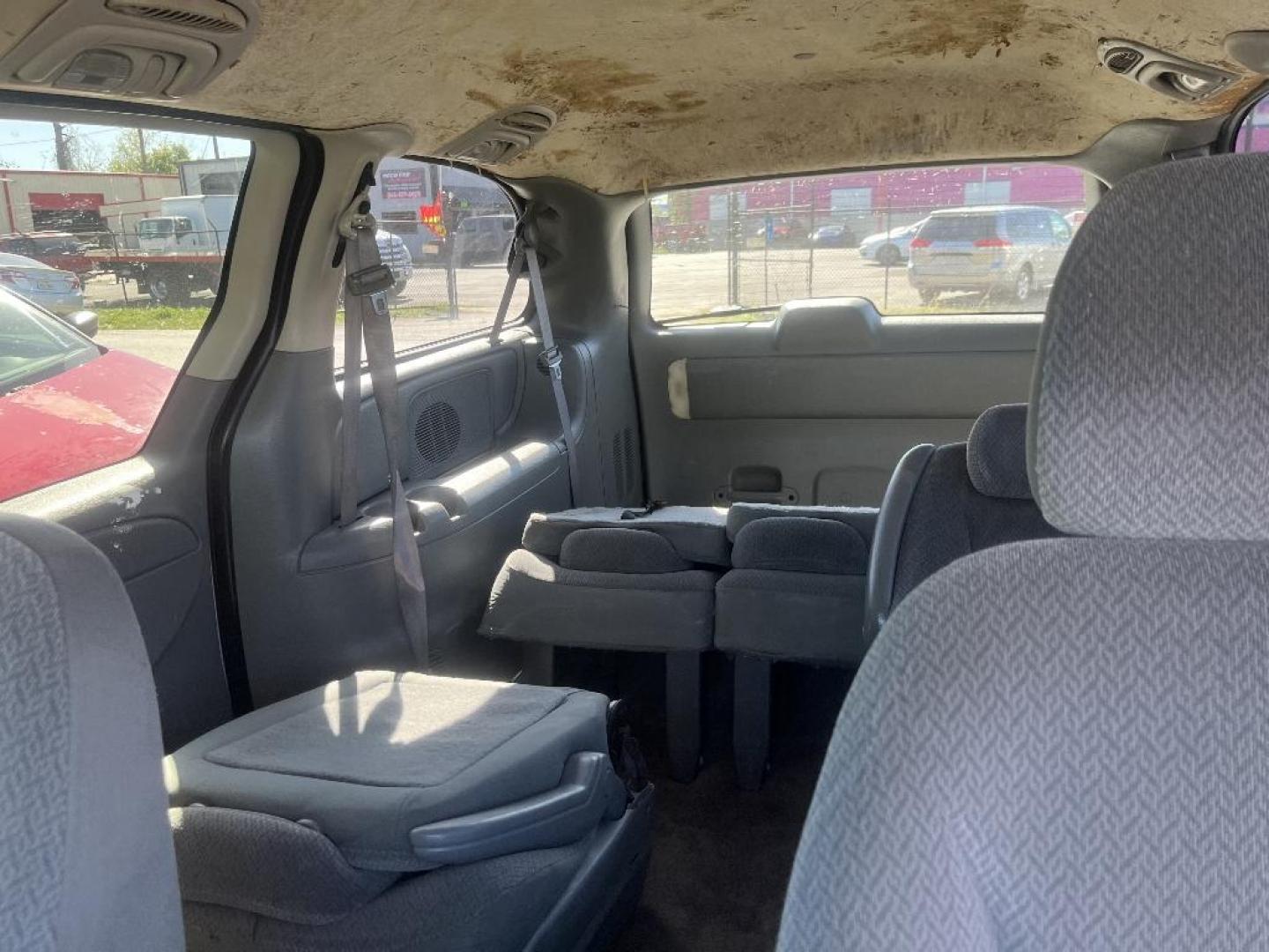 2006 BROWN DODGE GRAND CARAVAN SXT (2D4GP44L76R) with an 3.8L V6 OHV 12V engine, AUTOMATIC transmission, located at 2303 West Mt. Houston, Houston, 77038, (281) 507-3956, 29.771597, -95.339569 - Photo#3