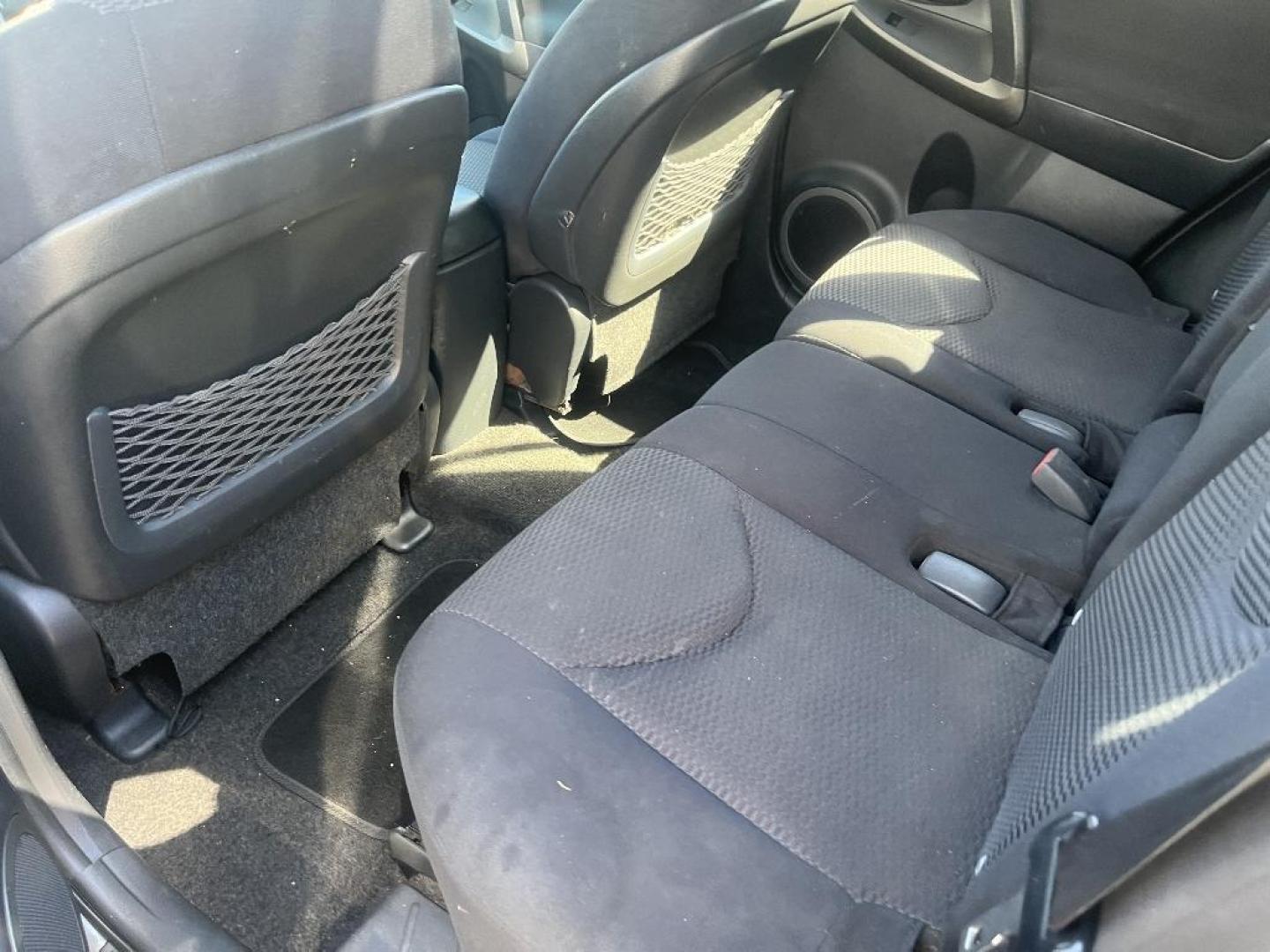 2011 GRAY TOYOTA RAV4 Sport I4 2WD (2T3WF4DV9BW) with an 2.4L L4 DOHC 16V engine, AUTOMATIC transmission, located at 2303 West Mt. Houston, Houston, 77038, (281) 507-3956, 29.771597, -95.339569 - Photo#3