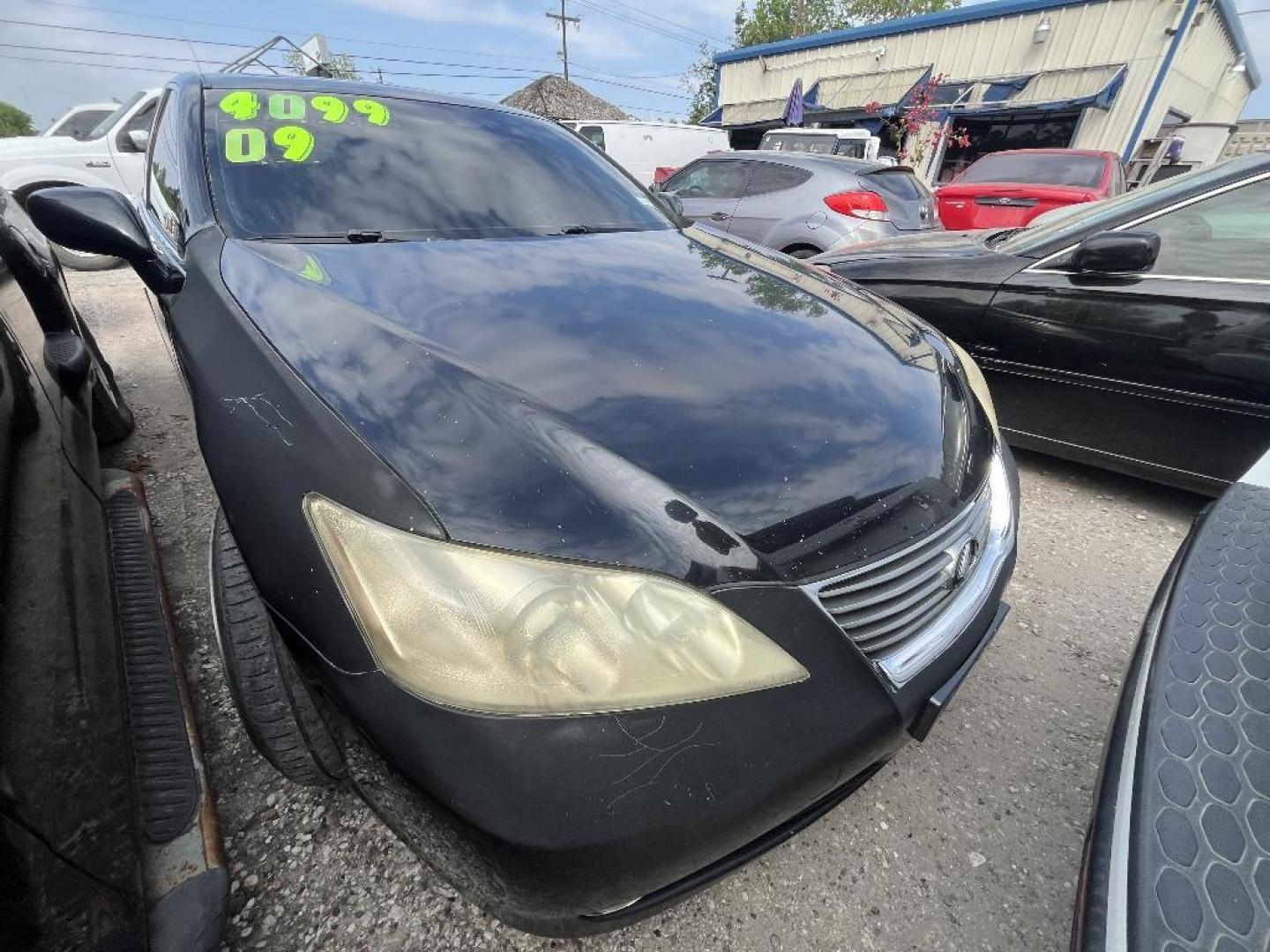 2009 BLACK LEXUS ES 350 Sedan (JTHBJ46G492) with an 3.5L V6 DOHC 24V engine, AUTOMATIC transmission, located at 2303 West Mt. Houston, Houston, 77038, (281) 507-3956, 29.771597, -95.339569 - Photo#0