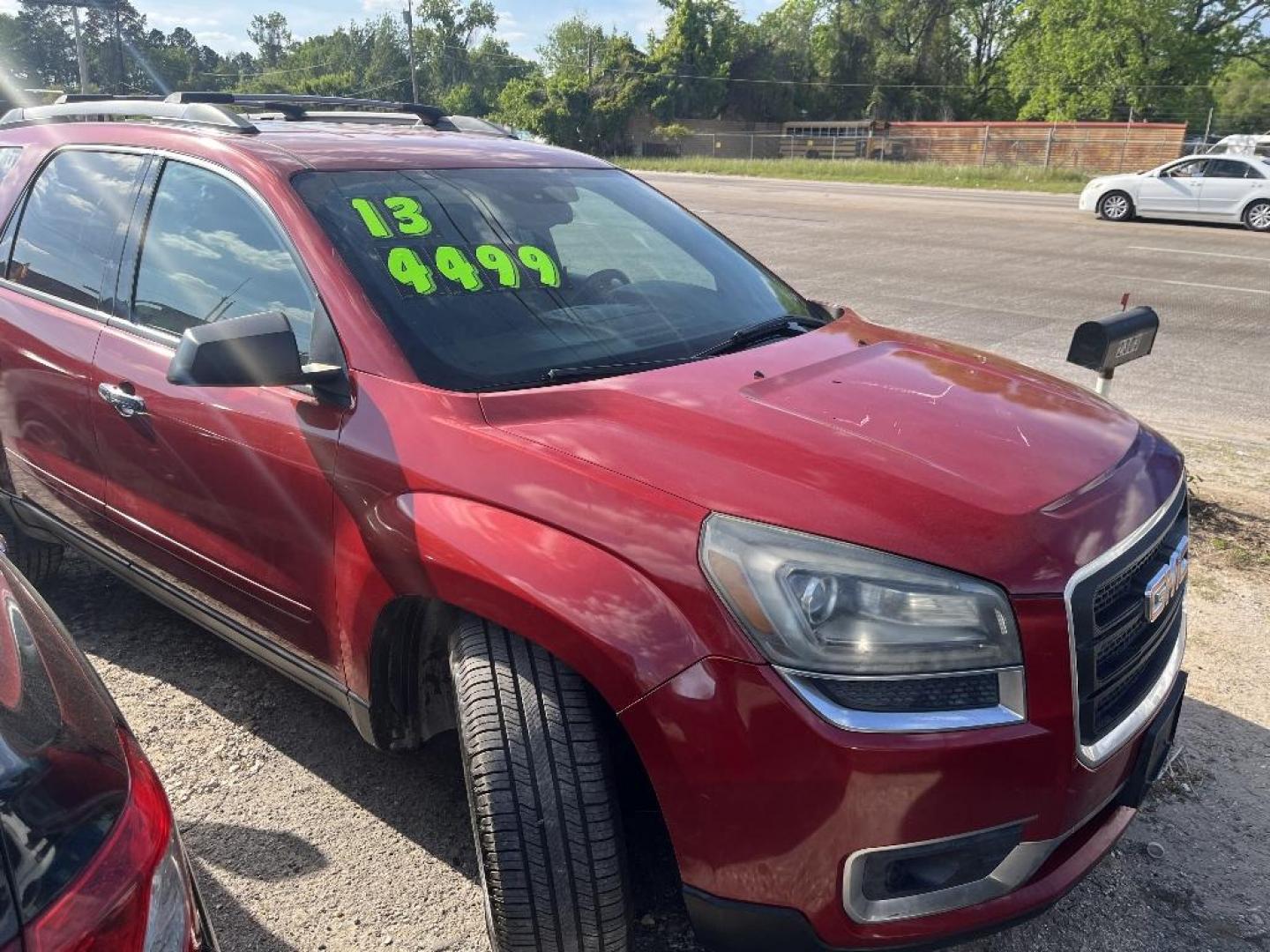 2013 RED GMC ACADIA SLE-2 FWD (1GKKRPKD0DJ) with an 3.6L V6 DOHC 24V engine, AUTOMATIC transmission, located at 2303 West Mt. Houston, Houston, 77038, (281) 507-3956, 29.771597, -95.339569 - Photo#3