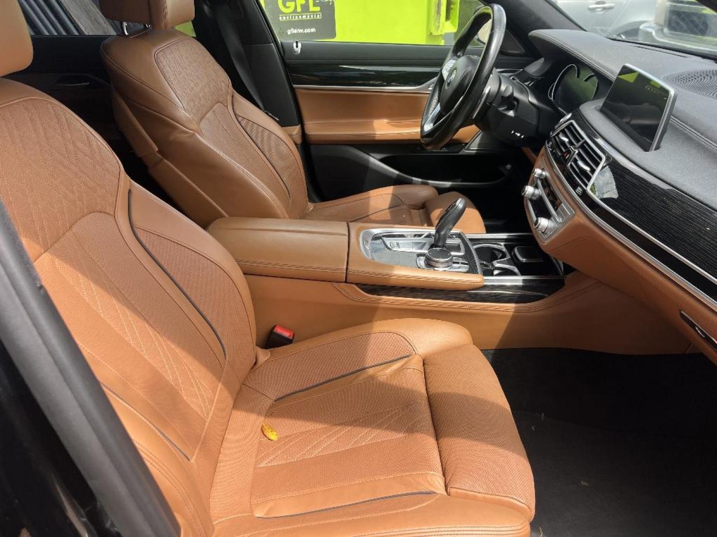 2019 BLACK BMW 7-SERIES 750i (WBA7F0C58KG) with an 4.8L V8 DOHC 32V engine, AUTOMATIC transmission, located at 2303 West Mt. Houston, Houston, 77038, (281) 507-3956, 29.771597, -95.339569 - Photo#1