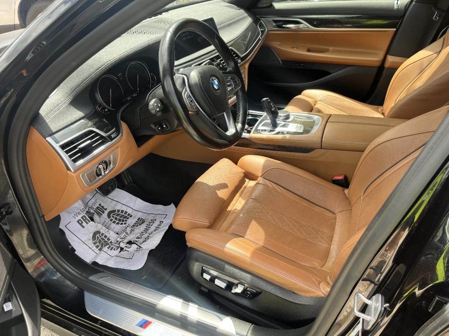 2019 BLACK BMW 7-SERIES 750i (WBA7F0C58KG) with an 4.8L V8 DOHC 32V engine, AUTOMATIC transmission, located at 2303 West Mt. Houston, Houston, 77038, (281) 507-3956, 29.771597, -95.339569 - Photo#3