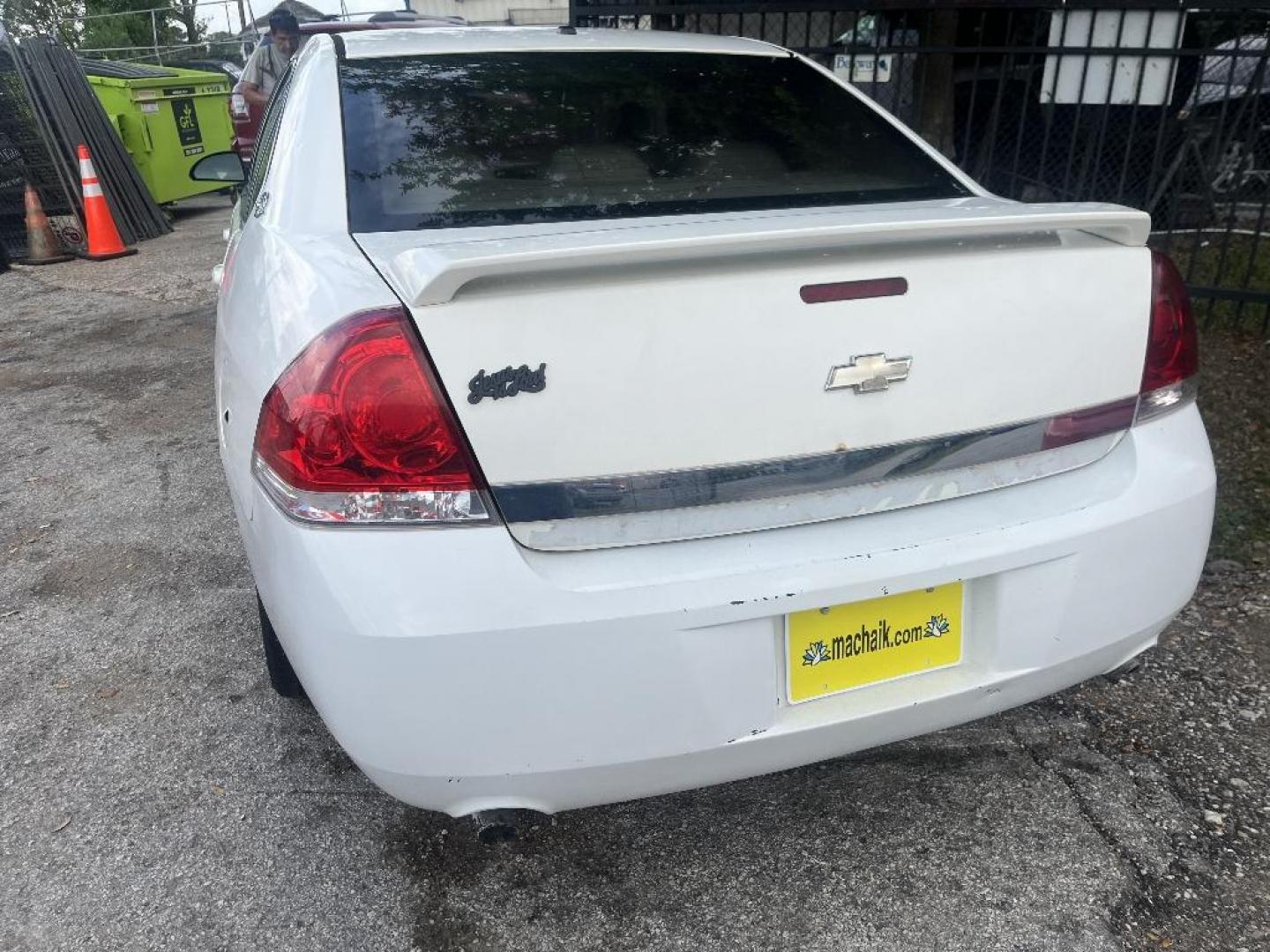 2007 WHITE CHEVROLET IMPALA LT3 3.9L (2G1WC58R679) with an 3.9L V6 SOHC 12V engine, AUTOMATIC transmission, located at 2303 West Mt. Houston, Houston, 77038, (281) 507-3956, 29.771597, -95.339569 - Photo#3