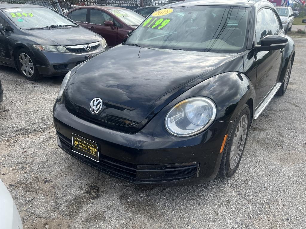 photo of 2013 VOLKSWAGEN BEETLE 2.5L