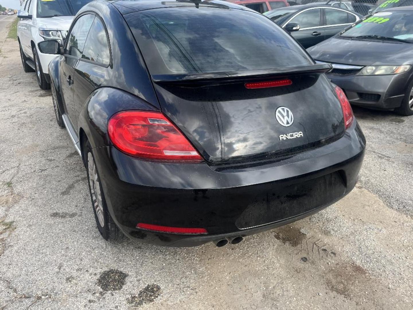 2013 BLACK VOLKSWAGEN BEETLE 2.5L (3VWJX7AT6DM) with an 2.5L L5 DOHC 20V engine, AUTOMATIC transmission, located at 2303 West Mt. Houston, Houston, 77038, (281) 507-3956, 29.771597, -95.339569 - Photo#2