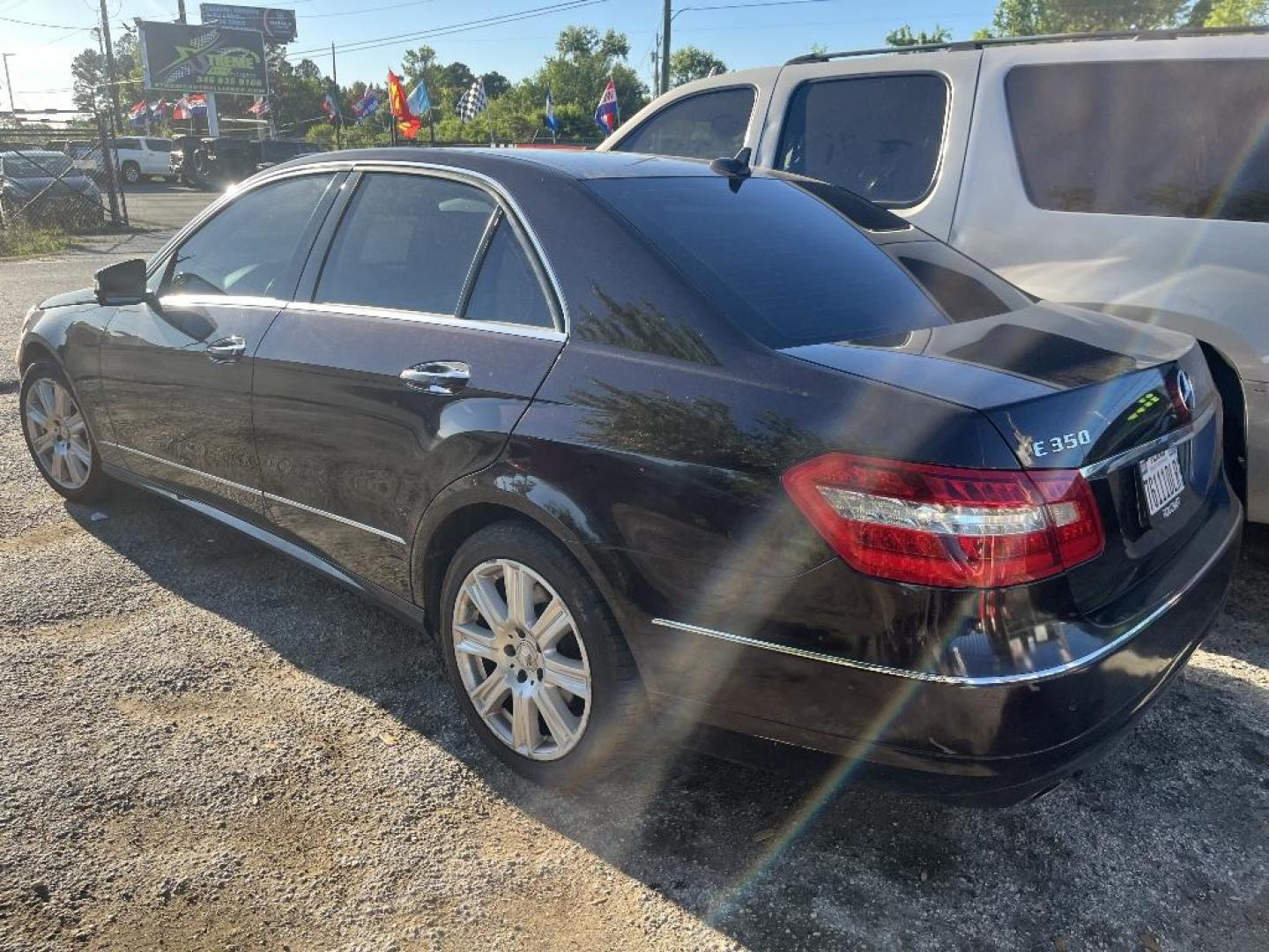 2013 BROWN MERCEDES-BENZ E-CLASS E350 Sedan (WDDHF5KB0DA) with an 3.5L V6 DOHC 24V engine, AUTOMATIC transmission, located at 2303 West Mt. Houston, Houston, 77038, (281) 507-3956, 29.771597, -95.339569 - Photo#5
