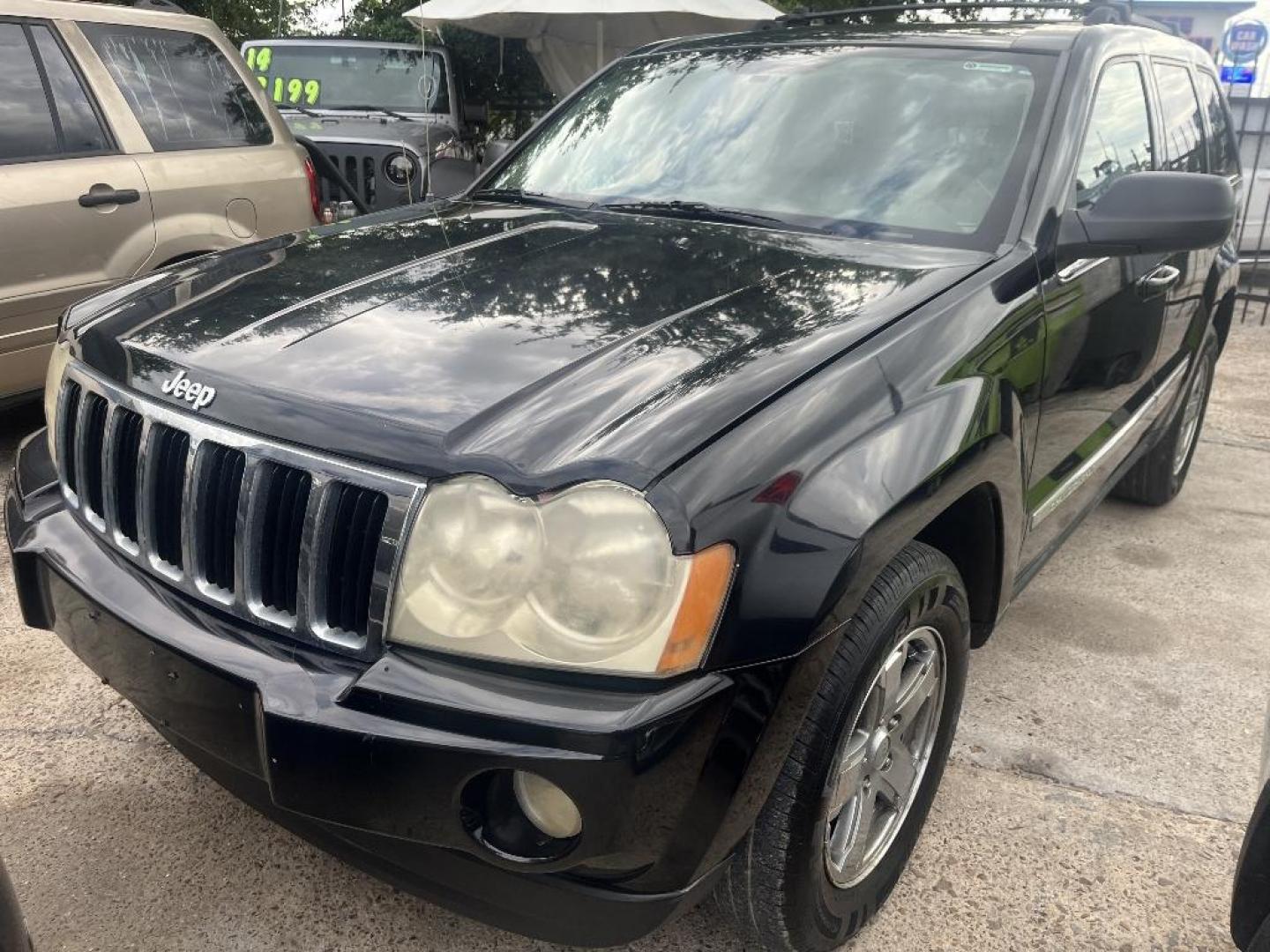 2007 BLACK JEEP GRAND CHEROKEE Limited 2WD (1J8HS58217C) with an 5.7L V8 OHV 16V engine, AUTOMATIC transmission, located at 2303 West Mt. Houston, Houston, 77038, (281) 507-3956, 29.771597, -95.339569 - Photo#0