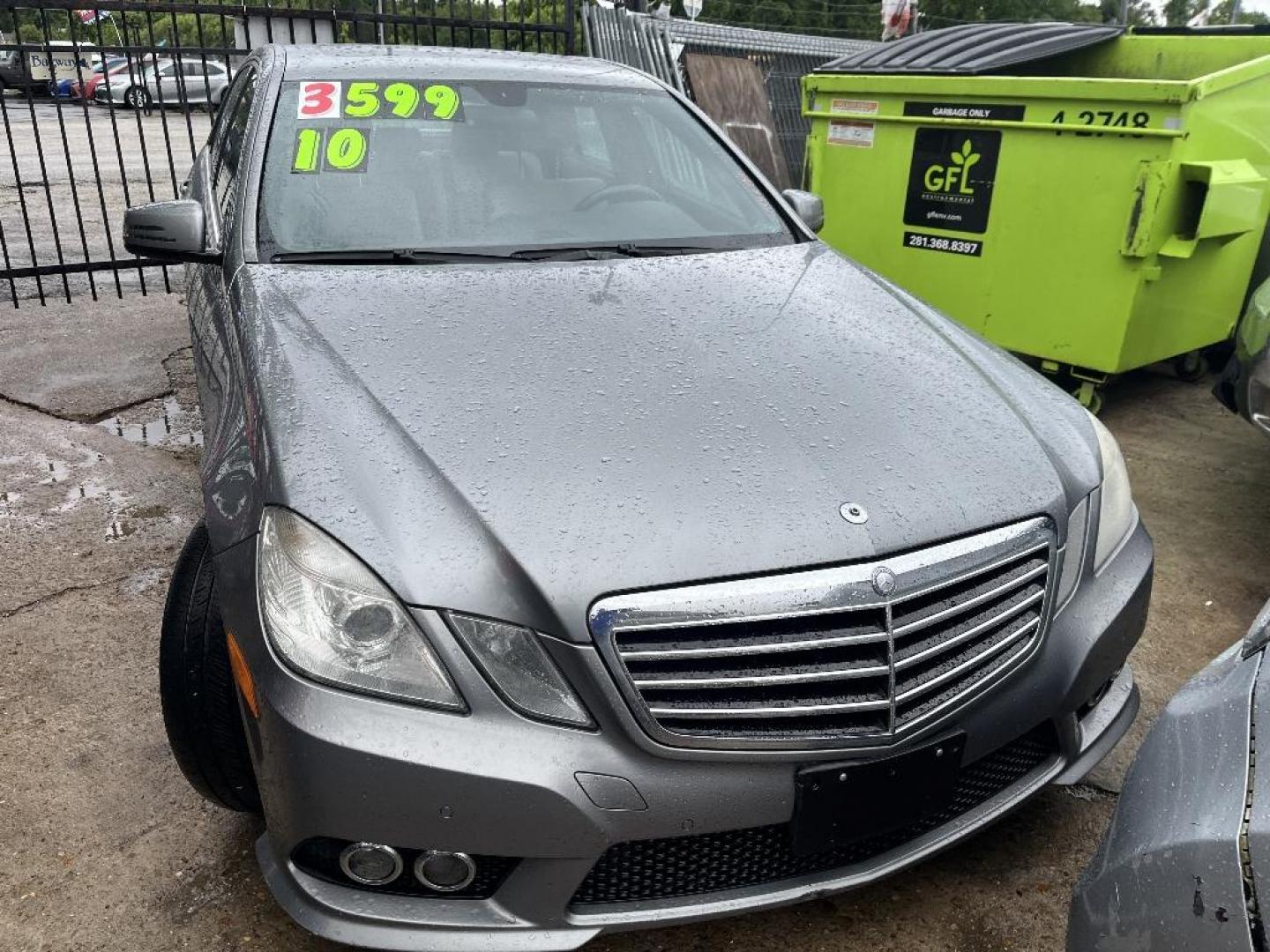 2010 GRAY MERCEDES E-CLASS E350 Sedan (WDDHF5GB5AA) with an 3.5L V6 DOHC 24V engine, AUTOMATIC transmission, located at 2303 West Mt. Houston, Houston, 77038, (281) 507-3956, 29.771597, -95.339569 - Photo#1