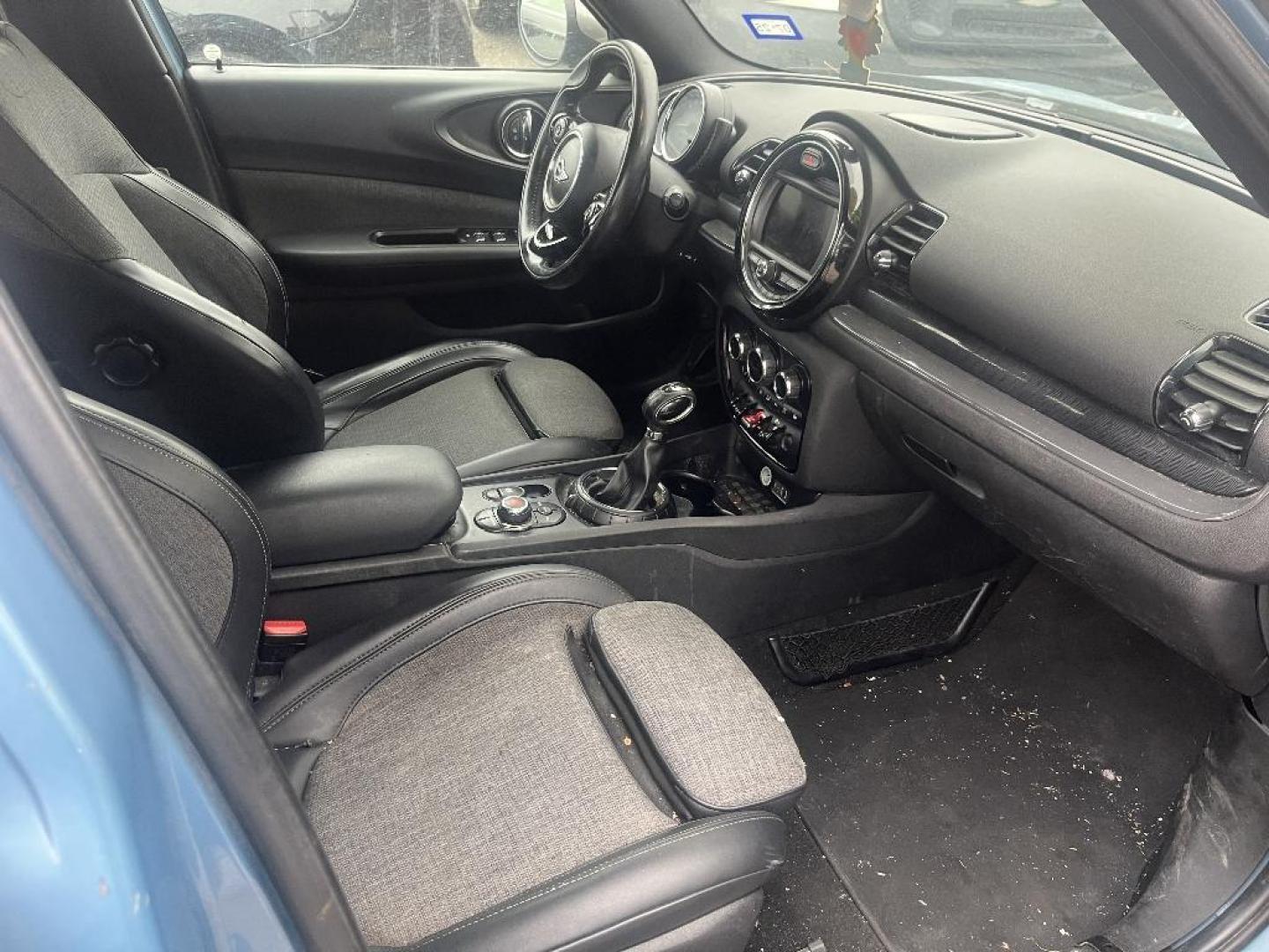 2017 BLUE MINI CLUBMAN Base (WMWLN5C55H2) with an 1.5L L4 DOHC 16V TURBO engine, AUTOMATIC transmission, located at 2303 West Mt. Houston, Houston, 77038, (281) 507-3956, 29.771597, -95.339569 - Photo#2