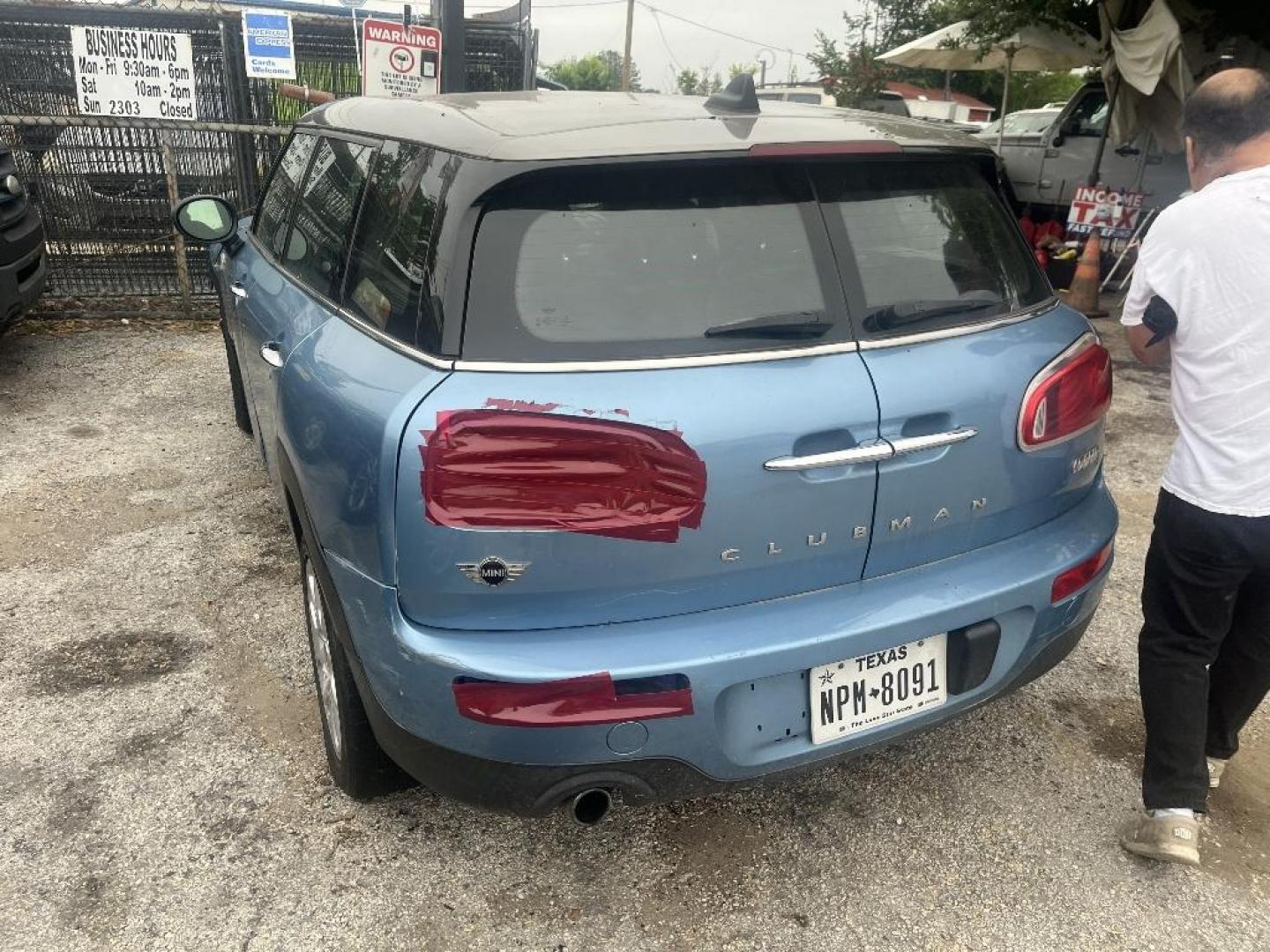 2017 BLUE MINI CLUBMAN Base (WMWLN5C55H2) with an 1.5L L4 DOHC 16V TURBO engine, AUTOMATIC transmission, located at 2303 West Mt. Houston, Houston, 77038, (281) 507-3956, 29.771597, -95.339569 - Photo#3
