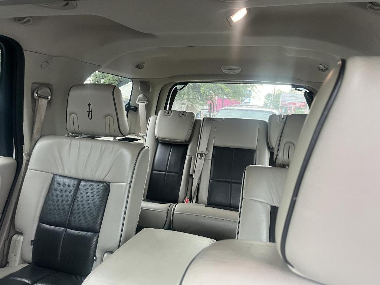 2010 WHITE LINCOLN NAVIGATOR 2WD (5LMJJ2H54AE) with an 5.4L V8 SOHC 24V engine, AUTOMATIC transmission, located at 2303 West Mt. Houston, Houston, 77038, (281) 507-3956, 29.771597, -95.339569 - Photo#2