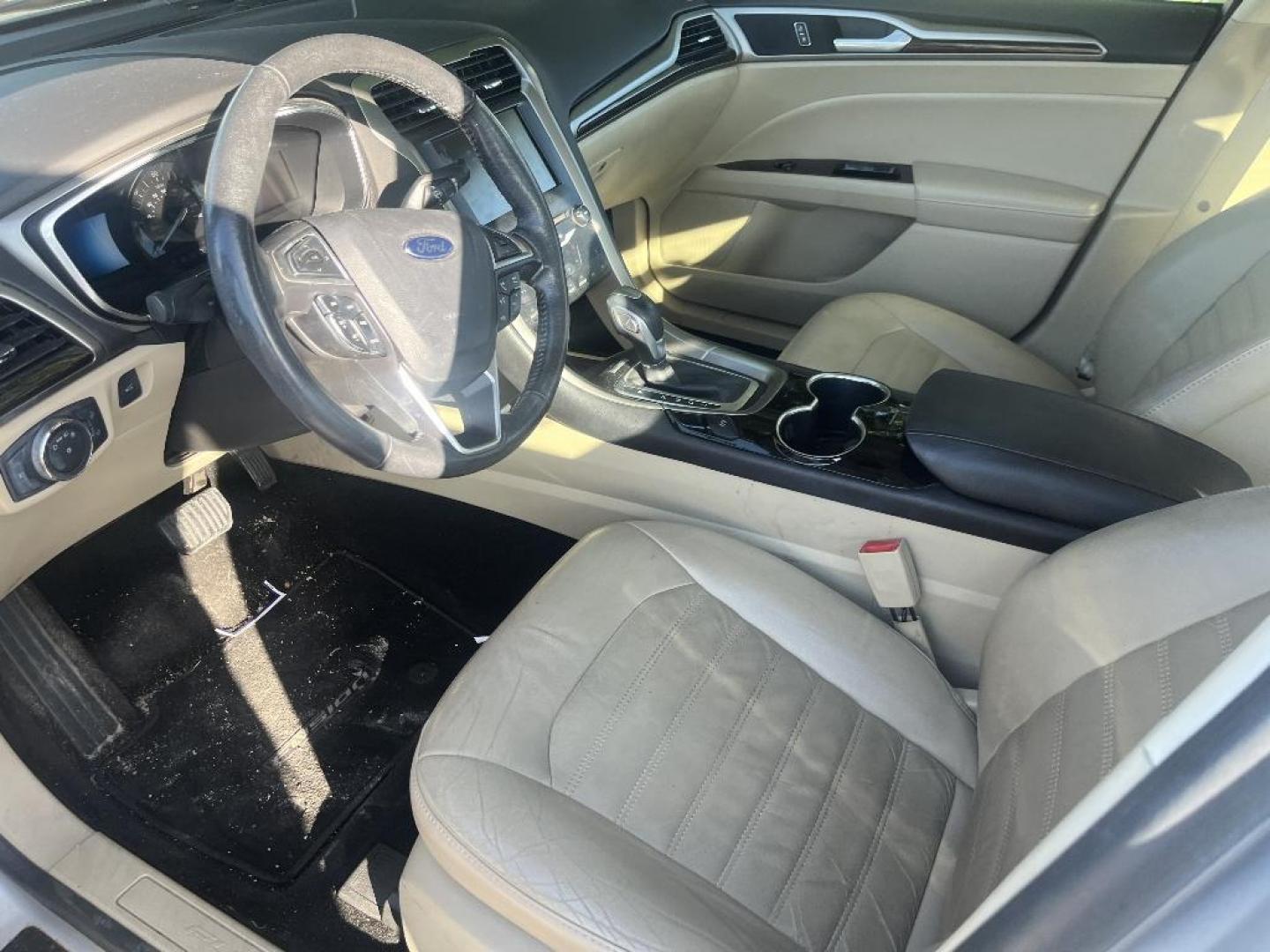 2014 GRAY FORD FUSION HYBRID SE (3FA6P0LU8ER) with an 2.0L L4 DOHC 16V HYBRID engine, AUTOMATIC transmission, located at 2303 West Mt. Houston, Houston, 77038, (281) 507-3956, 29.771597, -95.339569 - Photo#1