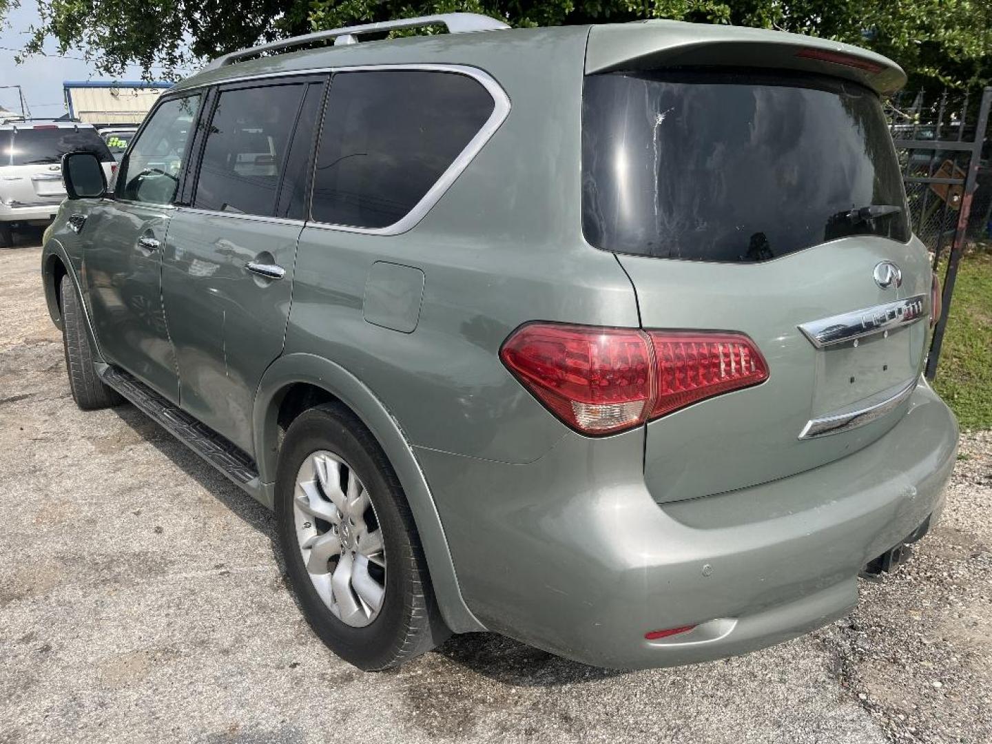 2012 GREEN INFINITI QX56 2WD (JN8AZ2NF3C9) with an 5.6L V8 DOHC 32V engine, AUTOMATIC transmission, located at 2303 West Mt. Houston, Houston, 77038, (281) 507-3956, 29.771597, -95.339569 - Photo#4