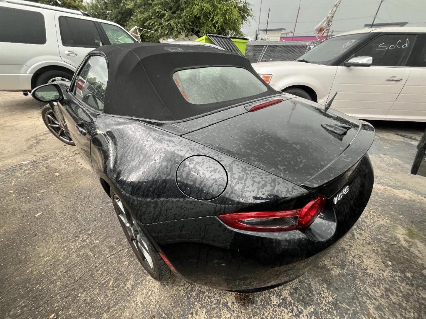 2016 BLACK MAZDA MX-5 MIATA Grand Touring 6AT (JM1NDAD76G0) with an 2.0L L4 DOHC 16V engine, AUTOMATIC transmission, located at 2303 West Mt. Houston, Houston, 77038, (281) 507-3956, 29.771597, -95.339569 - Photo#3
