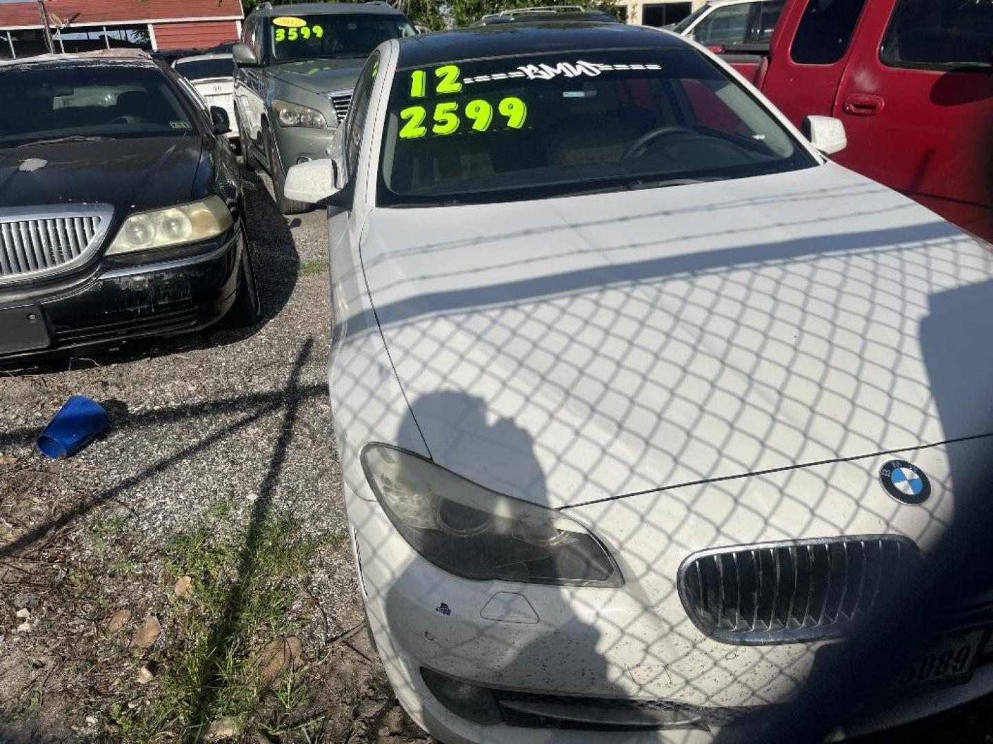 2012 WHITE BMW 5-SERIES 528i (WBAXG5C58CD) with an 2.0L L4 DOHC 16V TURBO engine, AUTOMATIC transmission, located at 2303 West Mt. Houston, Houston, 77038, (281) 507-3956, 29.771597, -95.339569 - Photo#1