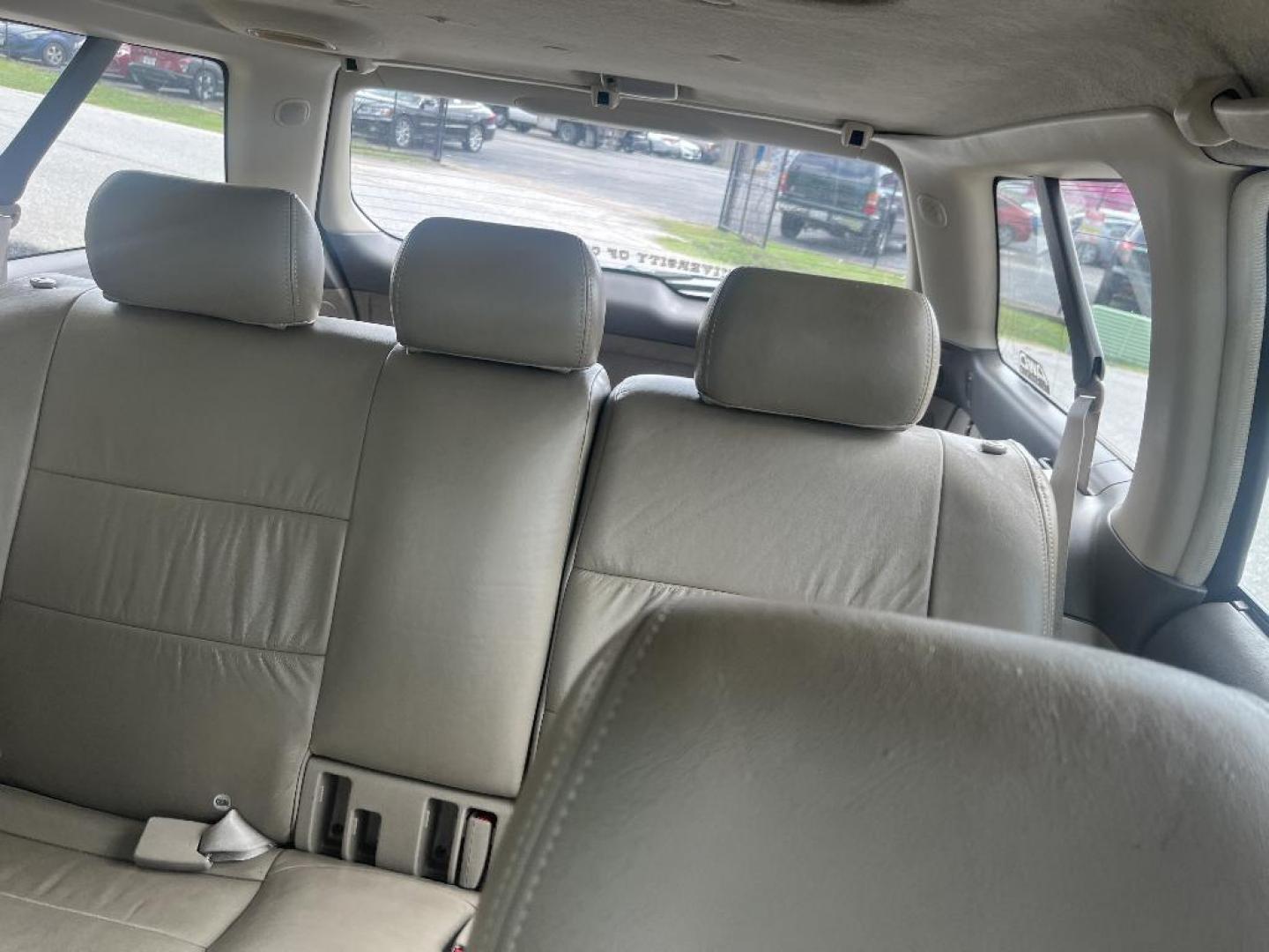 2001 BROWN SUBARU OUTBACK Limited Wagon (4S3BH686017) with an 2.5L H4 SOHC 16V engine, AUTOMATIC transmission, located at 2303 West Mt. Houston, Houston, 77038, (281) 507-3956, 29.771597, -95.339569 - Photo#3