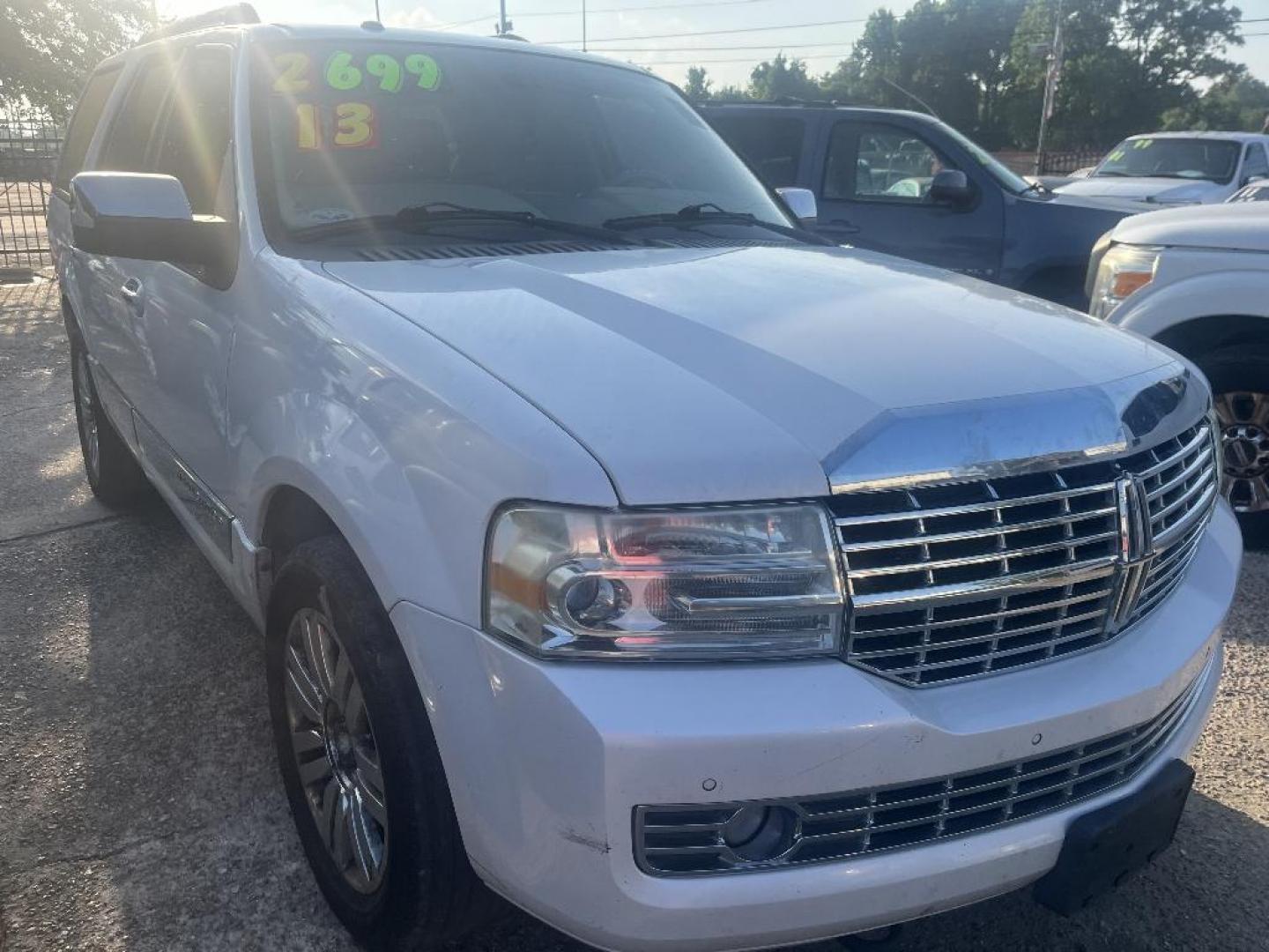 2013 WHITE LINCOLN NAVIGATOR 4WD (5LMJJ2J56DE) with an 5.4L V8 SOHC 24V engine, AUTOMATIC transmission, located at 2303 West Mt. Houston, Houston, 77038, (281) 507-3956, 29.771597, -95.339569- Photo#0