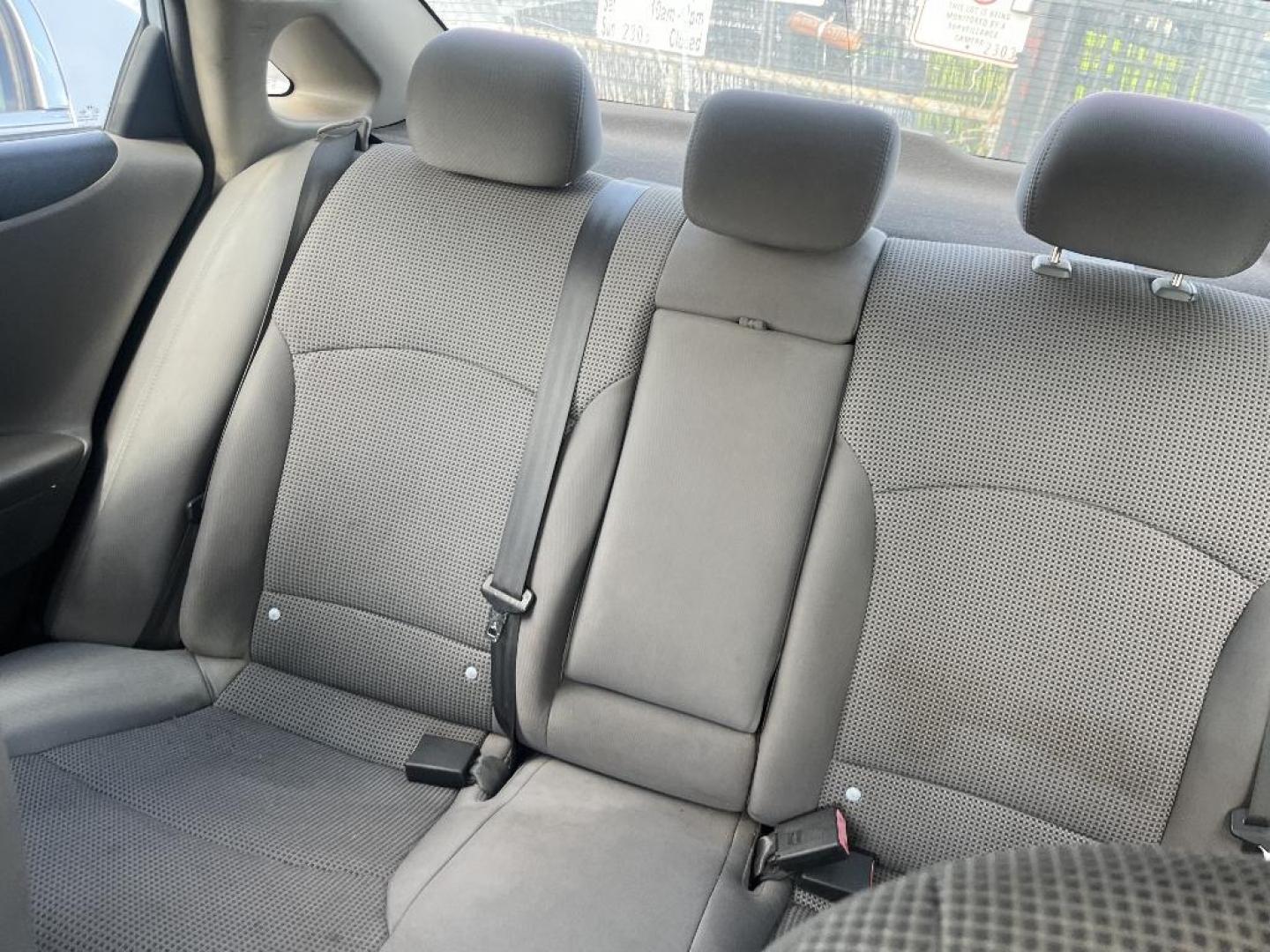 2012 GRAY HYUNDAI SONATA GLS Manual (5NPEB4AC3CH) with an 2.4L L4 DOHC 16V engine, AUTOMATIC transmission, located at 2303 West Mt. Houston, Houston, 77038, (281) 507-3956, 29.771597, -95.339569- Photo#2