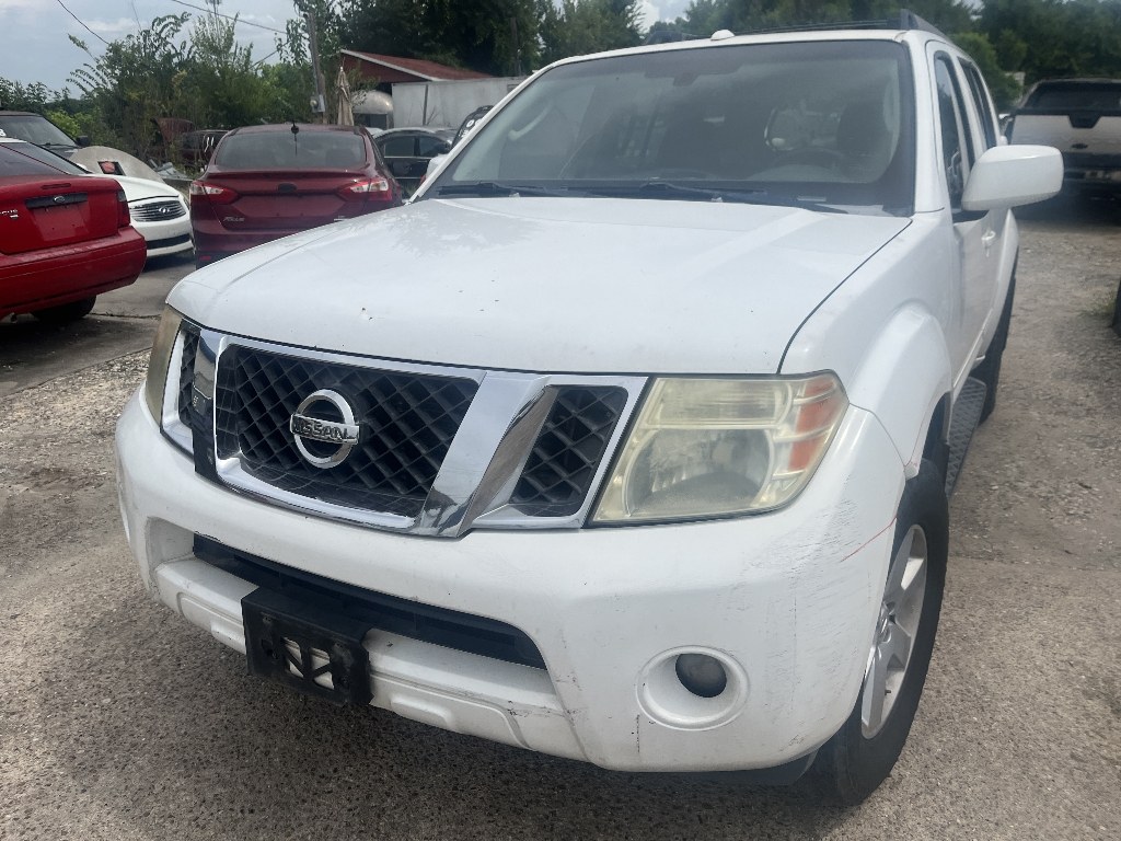 photo of 2008 NISSAN PATHFINDER SE 2WD