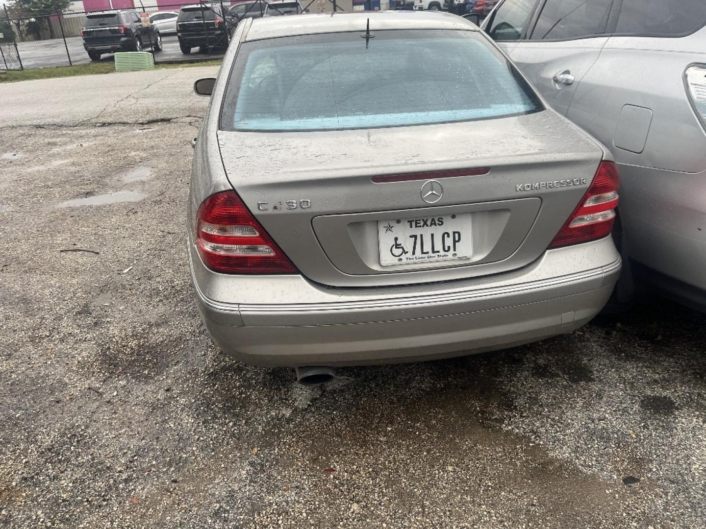 2005 BROWN MERCEDES-BENZ C-CLASS C230 K Sport Sedan (WDBRF40J35F) with an 1.8L L4 DOHC 16V SUPERCHARGED engine, AUTOMATIC transmission, located at 2303 West Mt. Houston, Houston, 77038, (281) 507-3956, 29.771597, -95.339569- Photo#3